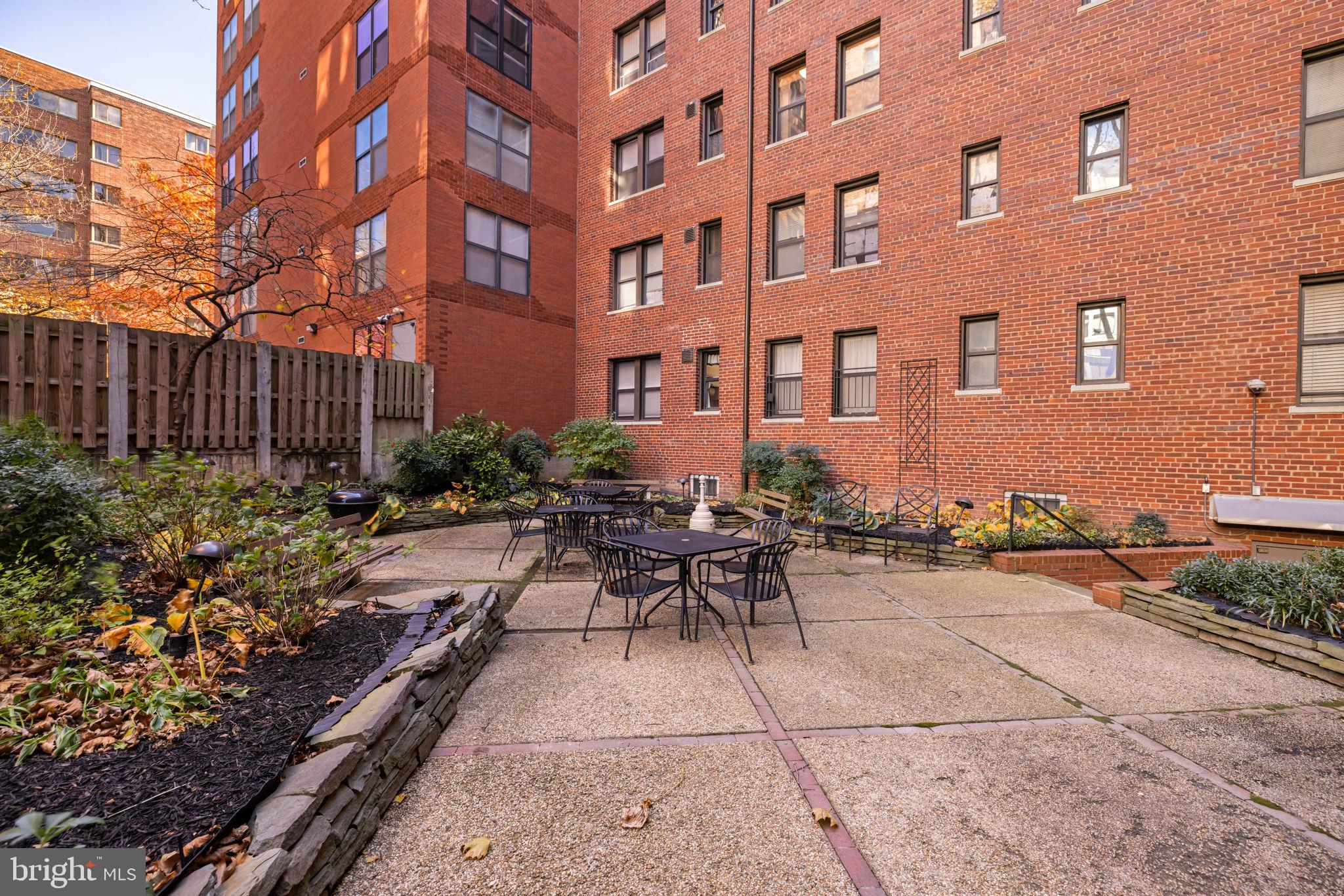 2515 K STREET NW 704