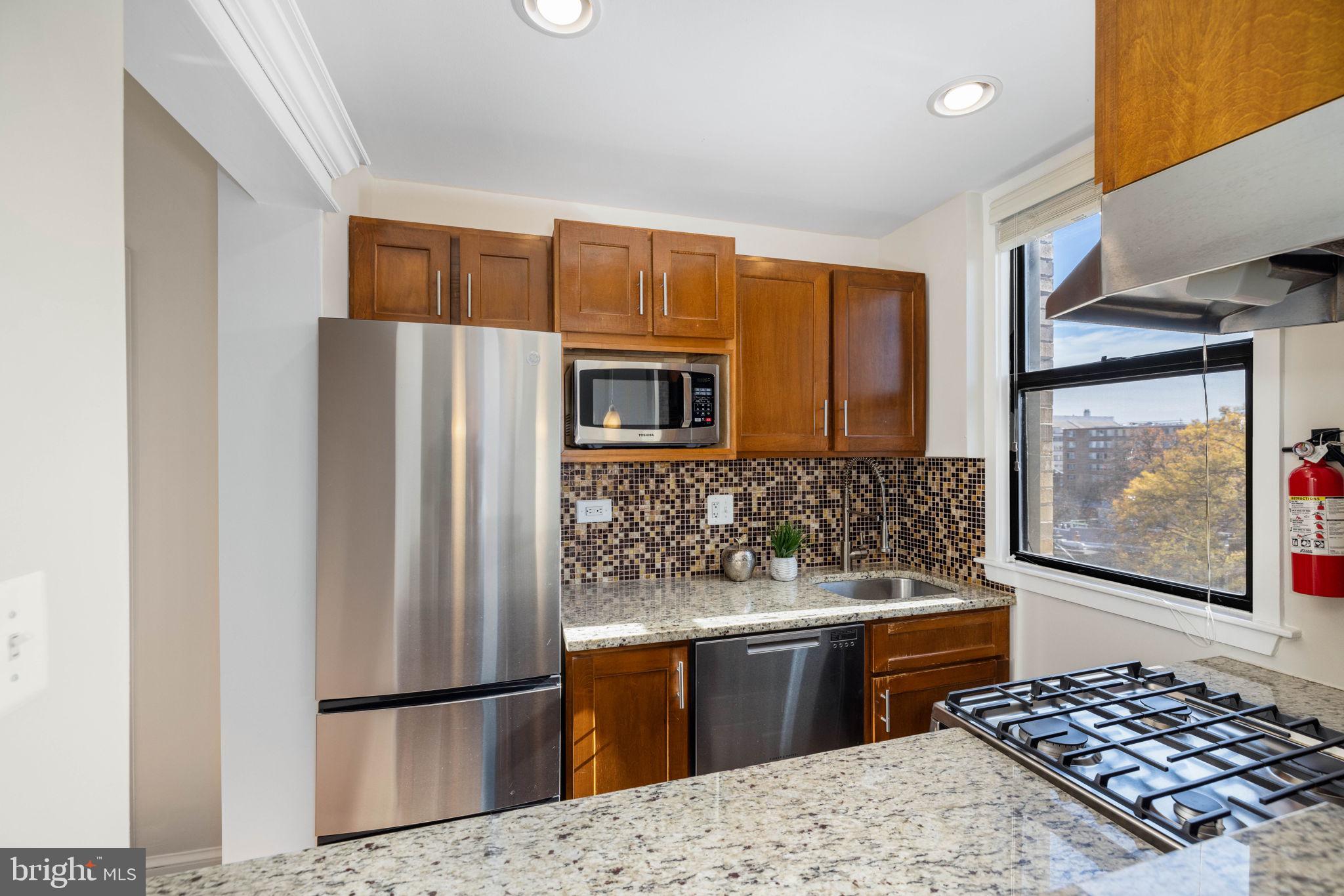 2515 K STREET NW 704