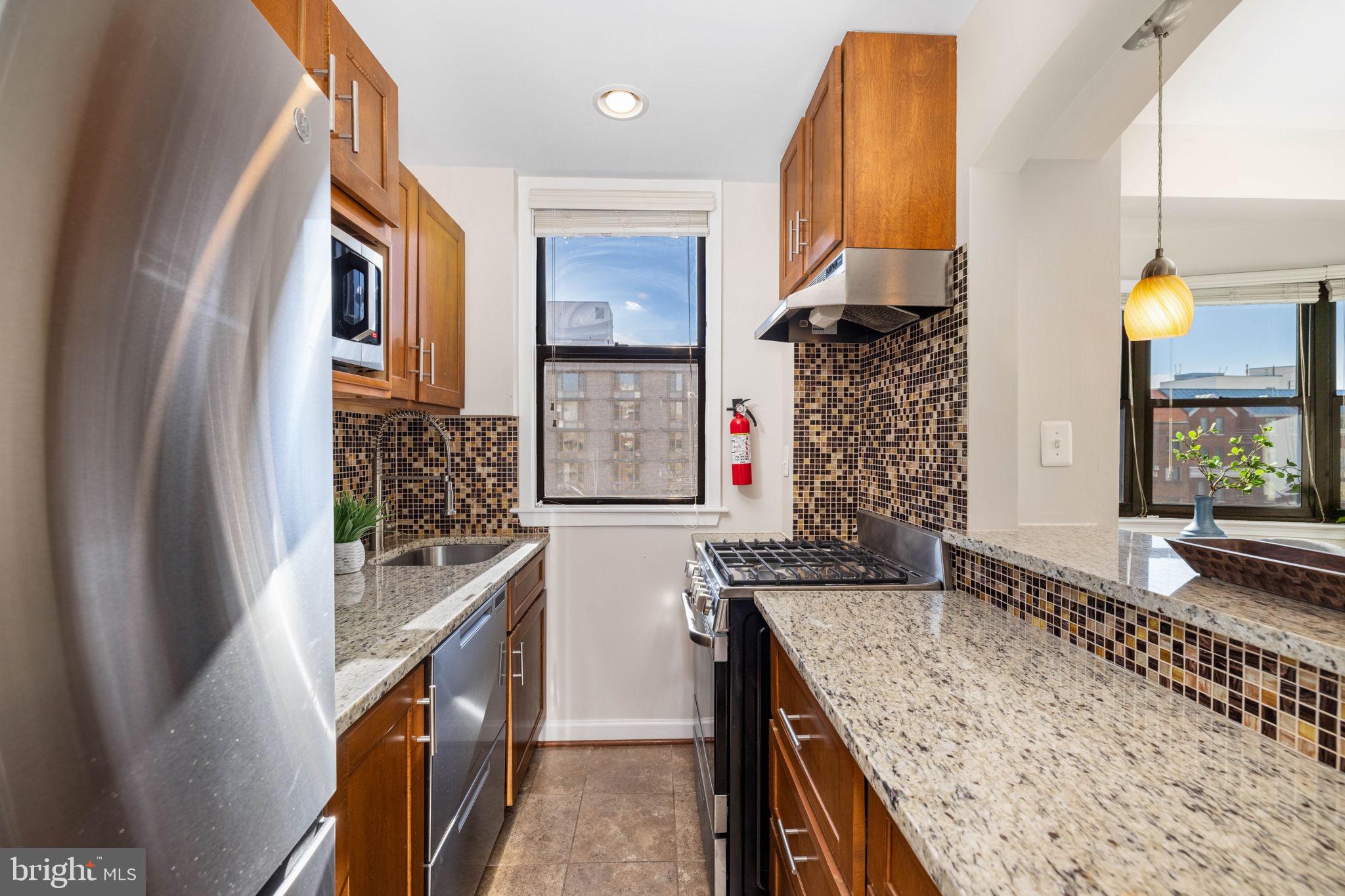 2515 K STREET NW 704