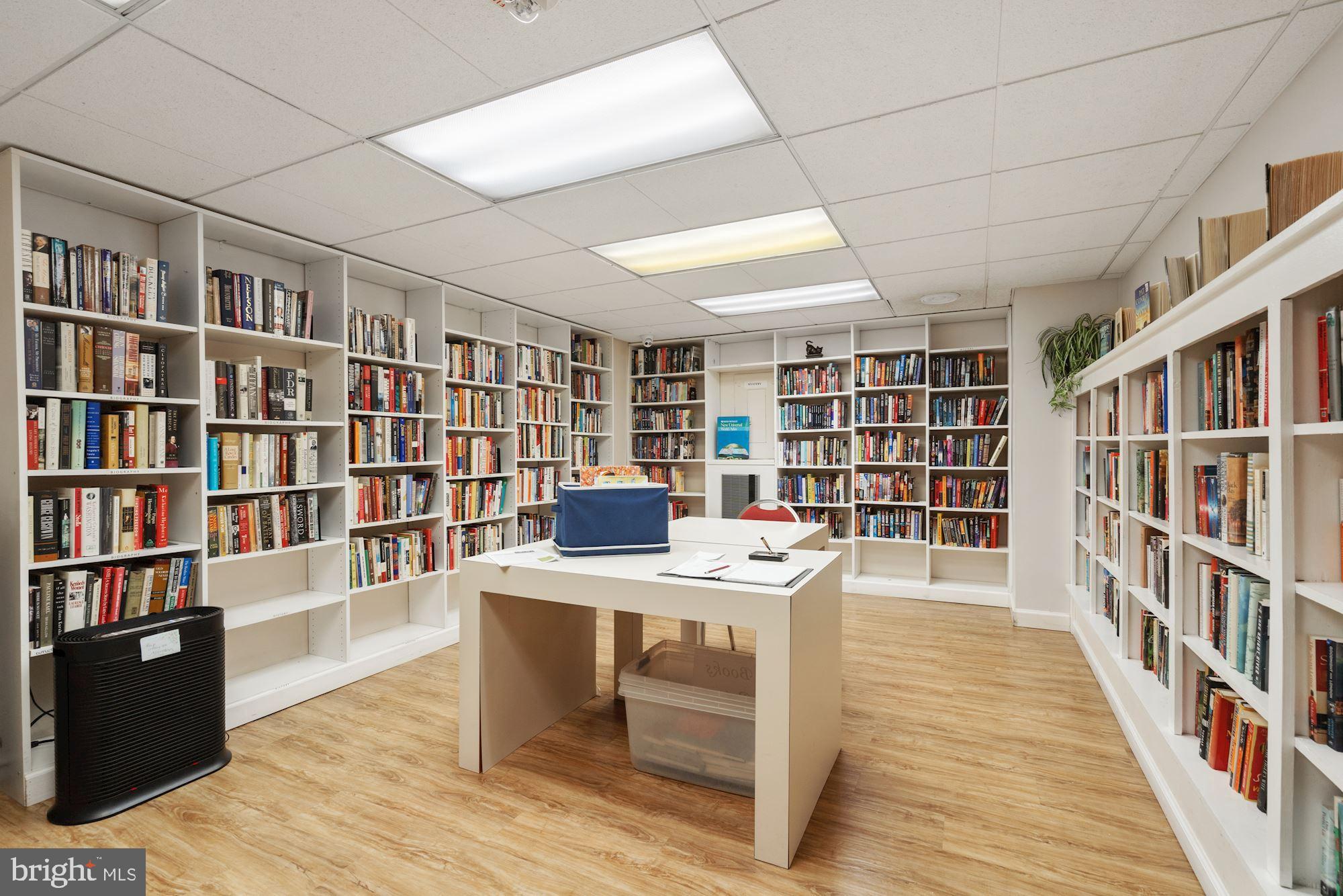 3001 VEAZEY TERRACE NW 1033