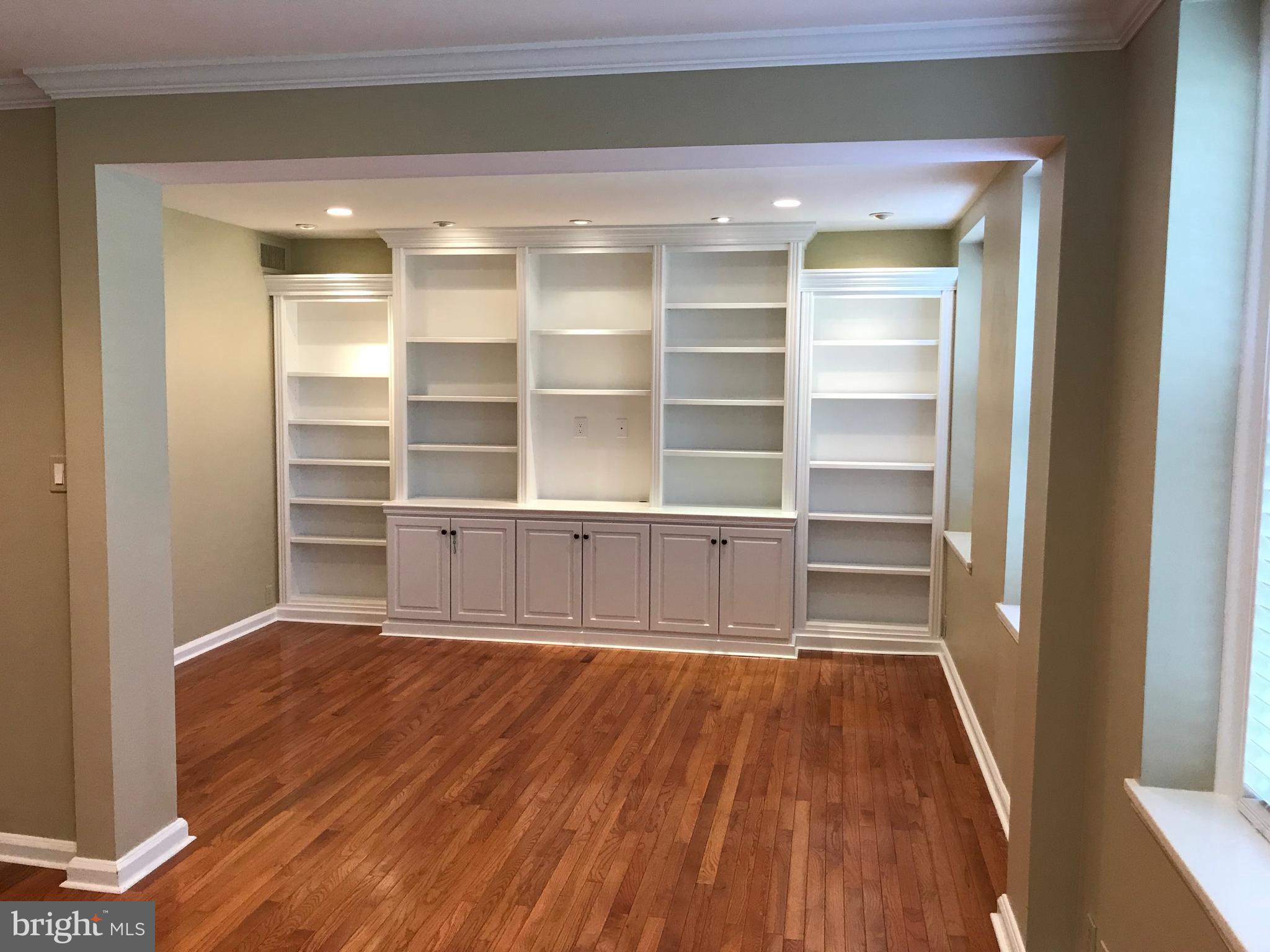 3881 PORTER STREET NW B296