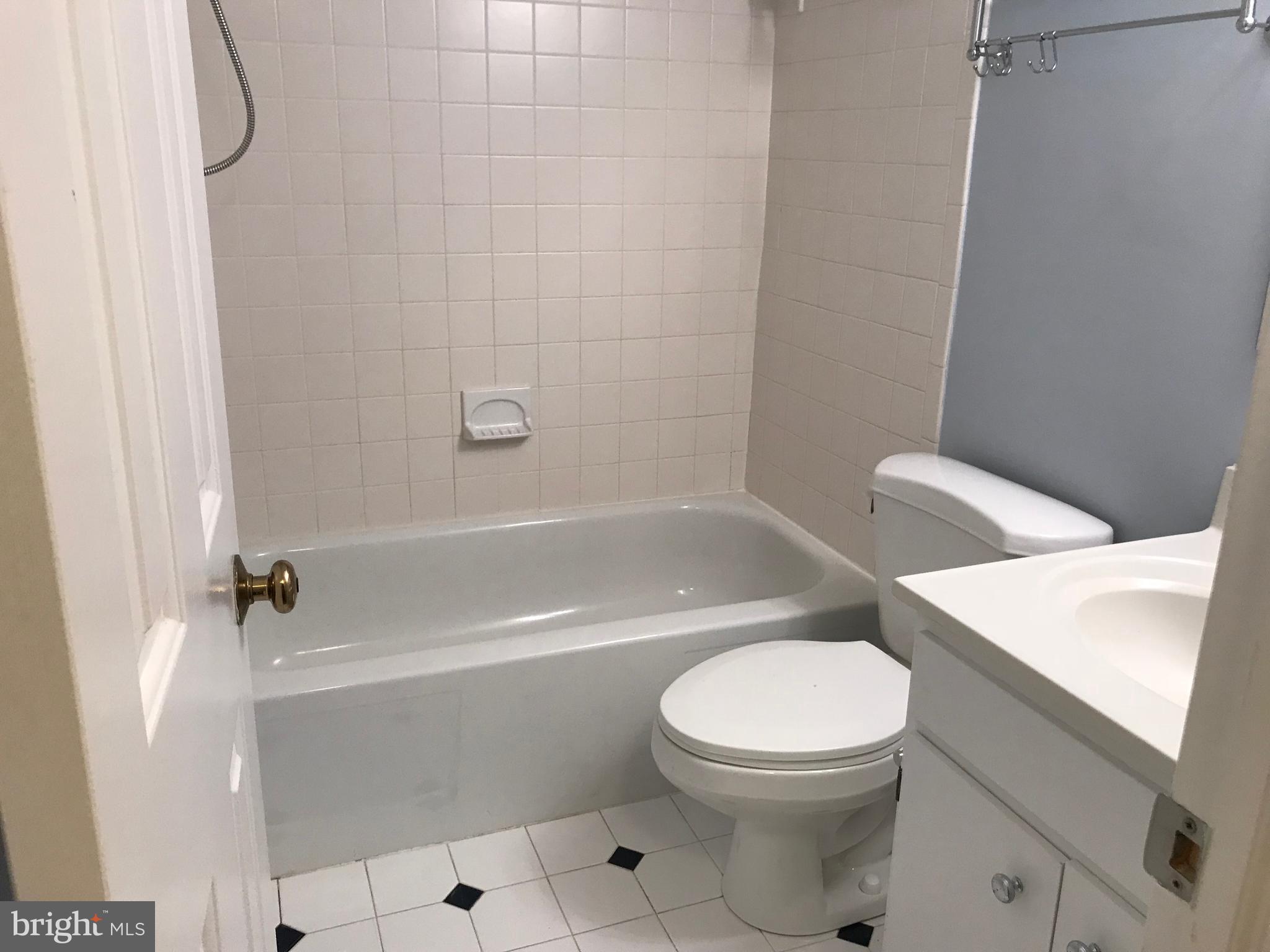 3881 PORTER STREET NW B296