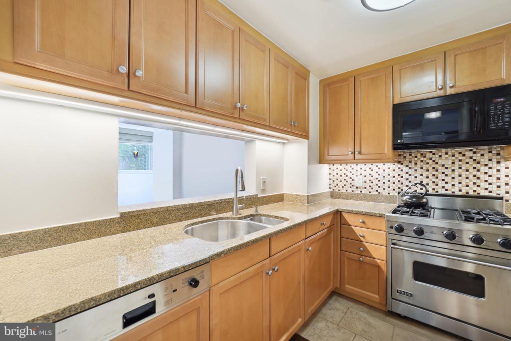 1111 23RD STREET NW 2E