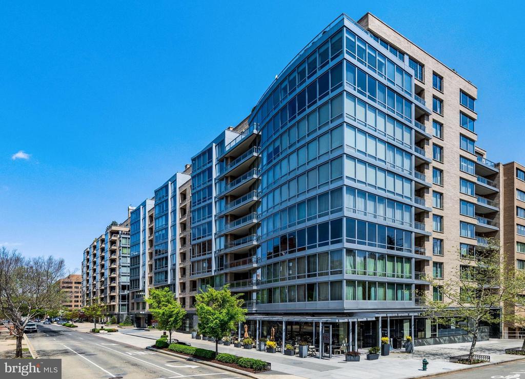 1111 23RD STREET NW 2E