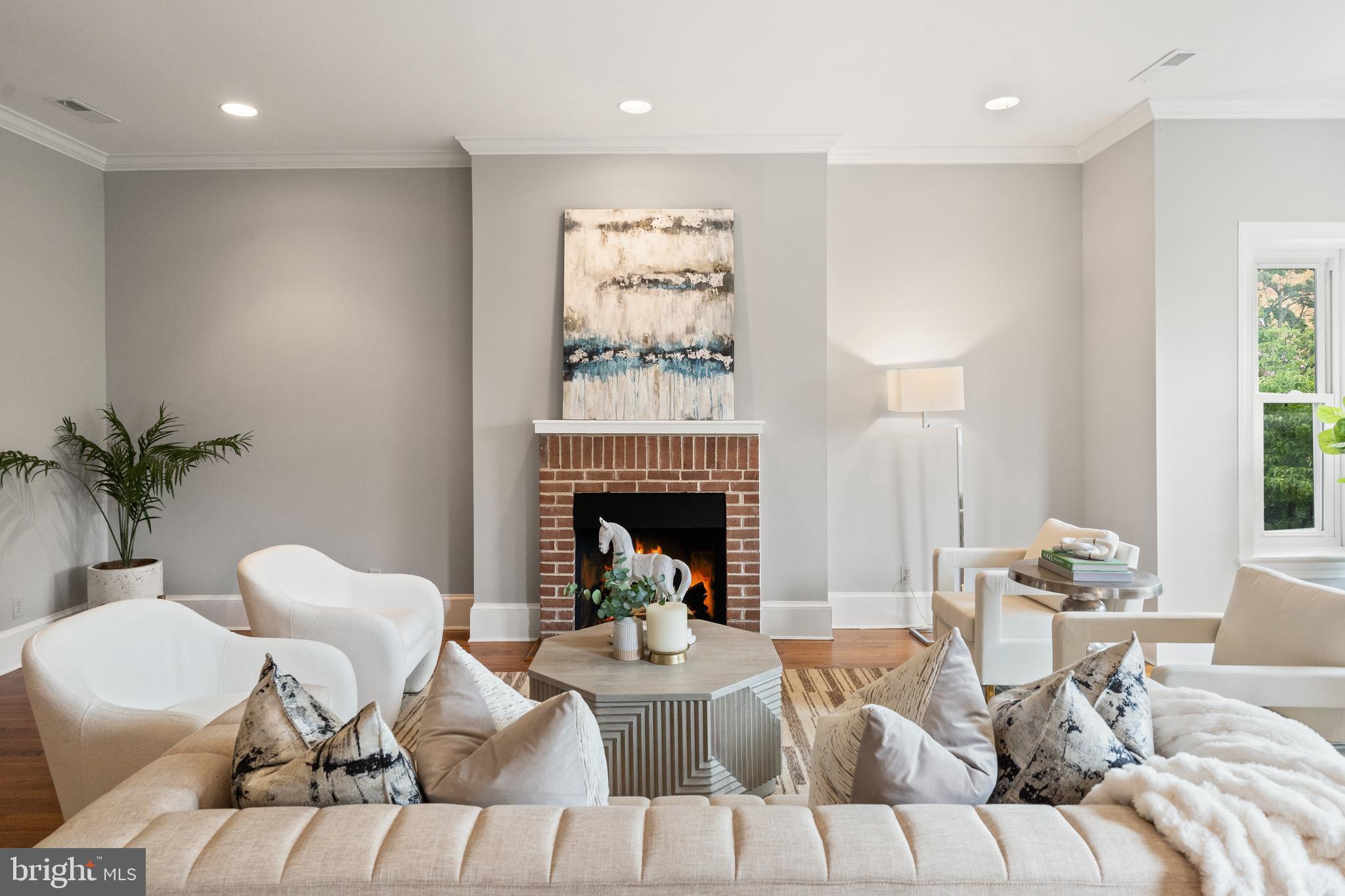 1624 19TH STREET NW PH-301