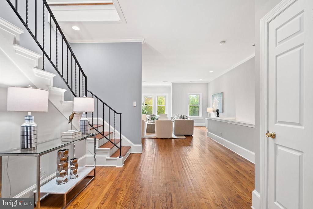 1624 19TH STREET NW PH-301
