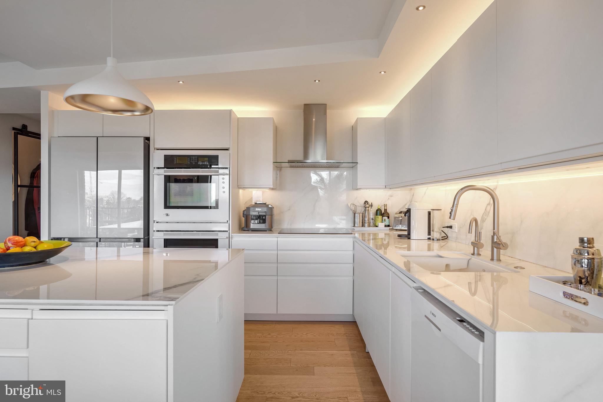 3101 NEW MEXICO AVENUE NW 1102