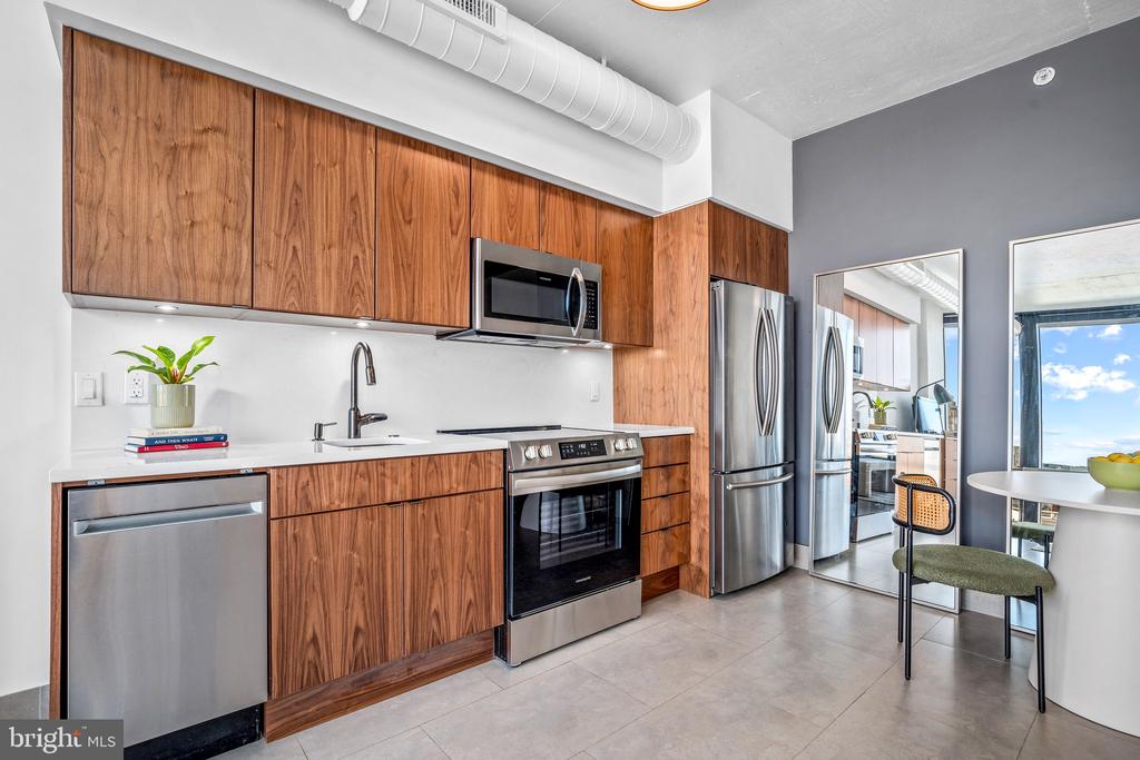 1133 14TH STREET NW 1205