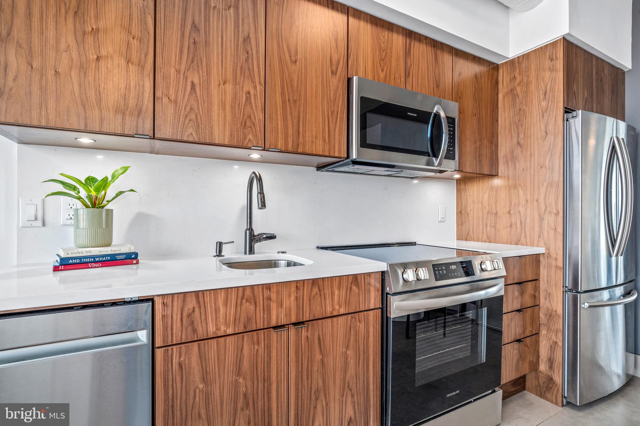 1133 14TH STREET NW 1205