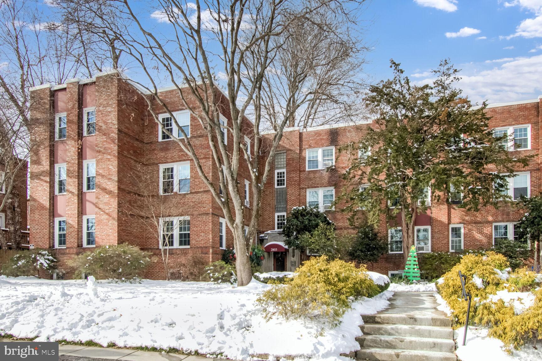 2803 CORTLAND PLACE NW 205