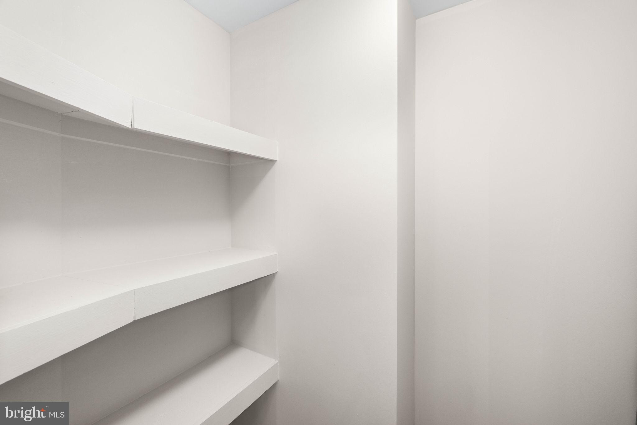 400 MASSACHUSETTS AVENUE NW 823