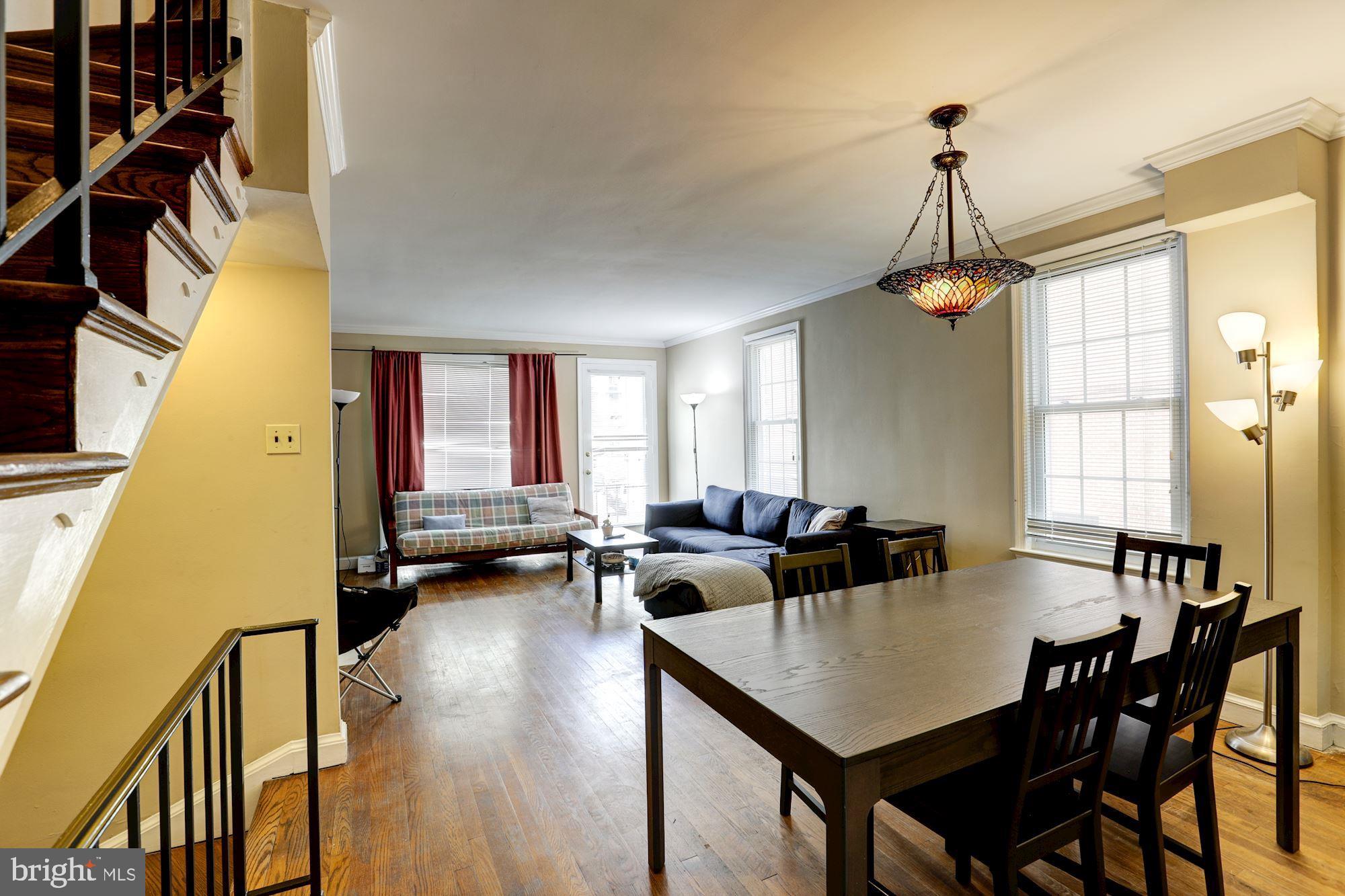 2521 QUEEN ANNES LANE NW