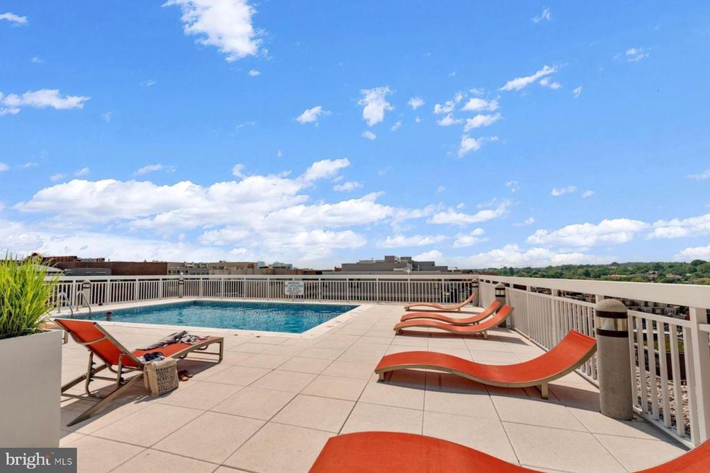 1260 21ST STREET NW 208