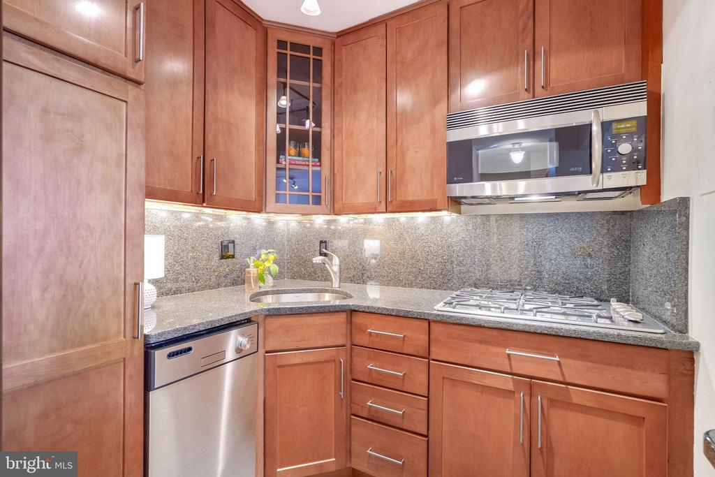 1260 21ST STREET NW 208