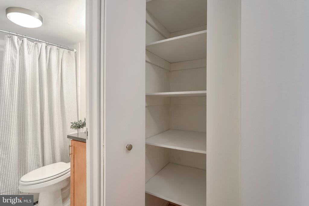 1260 21ST STREET NW 208