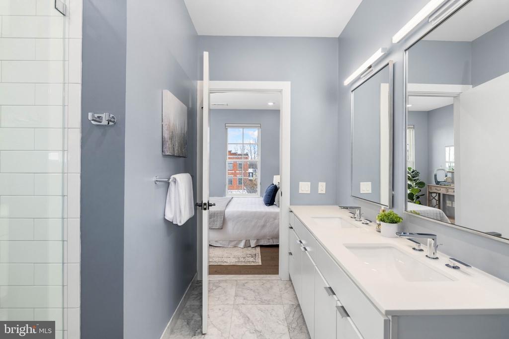 300 8TH STREET NE 402