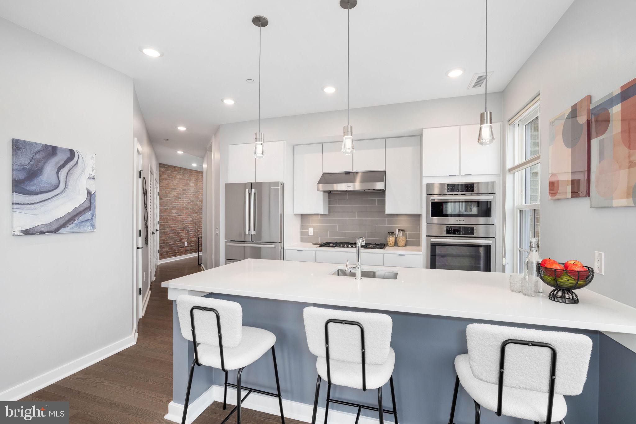 300 8TH STREET NE 402