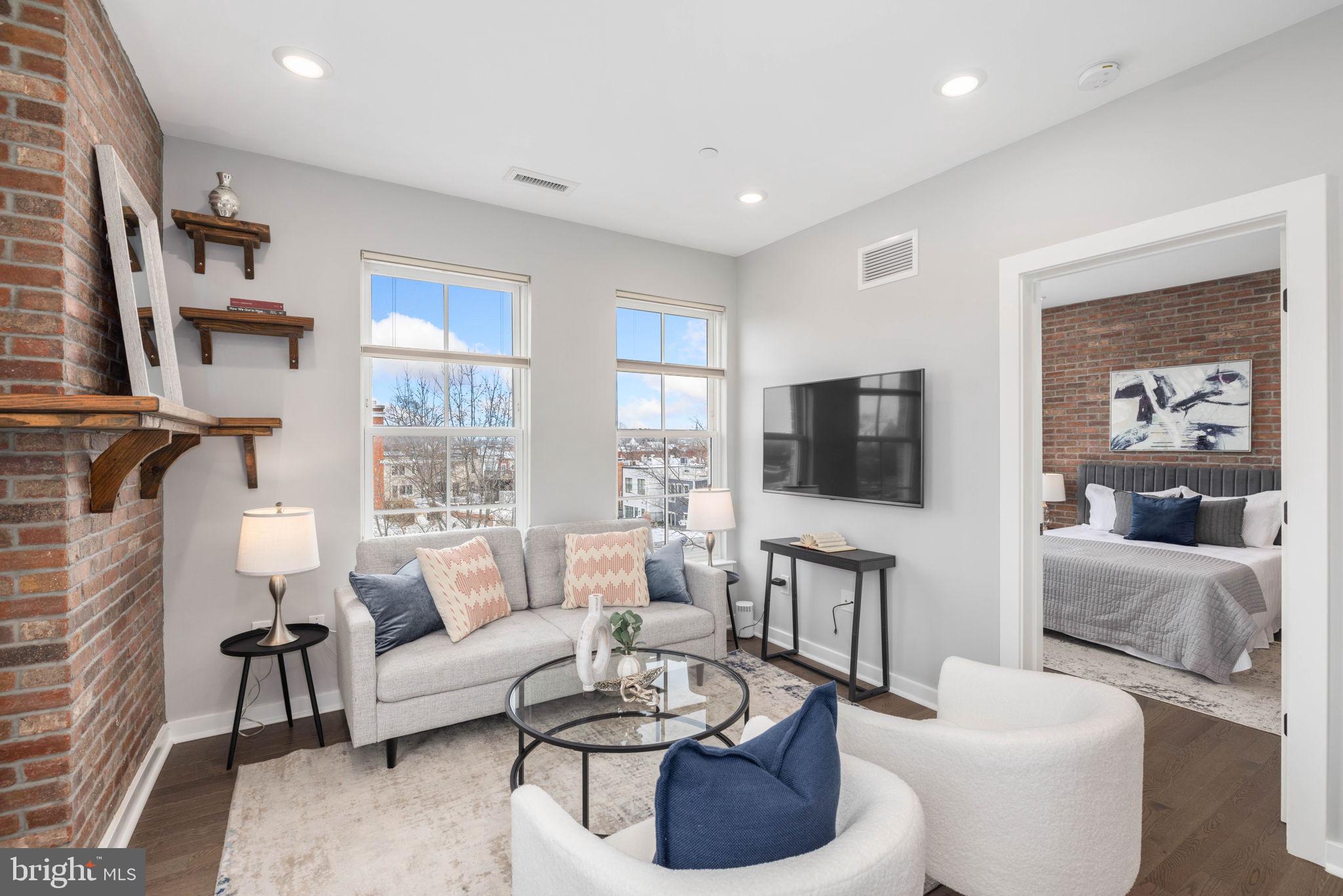 300 8TH STREET NE 402