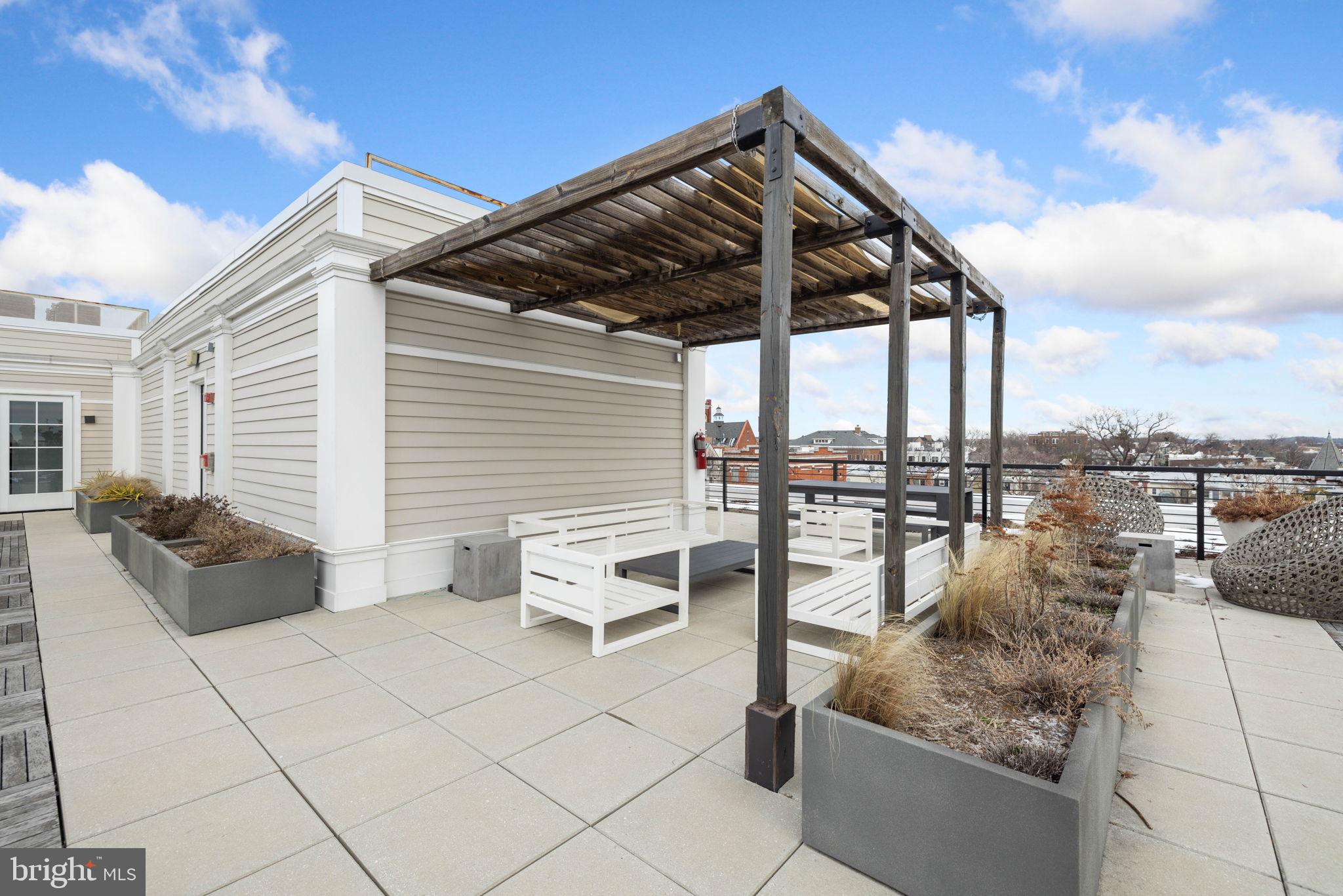 300 8TH STREET NE 402