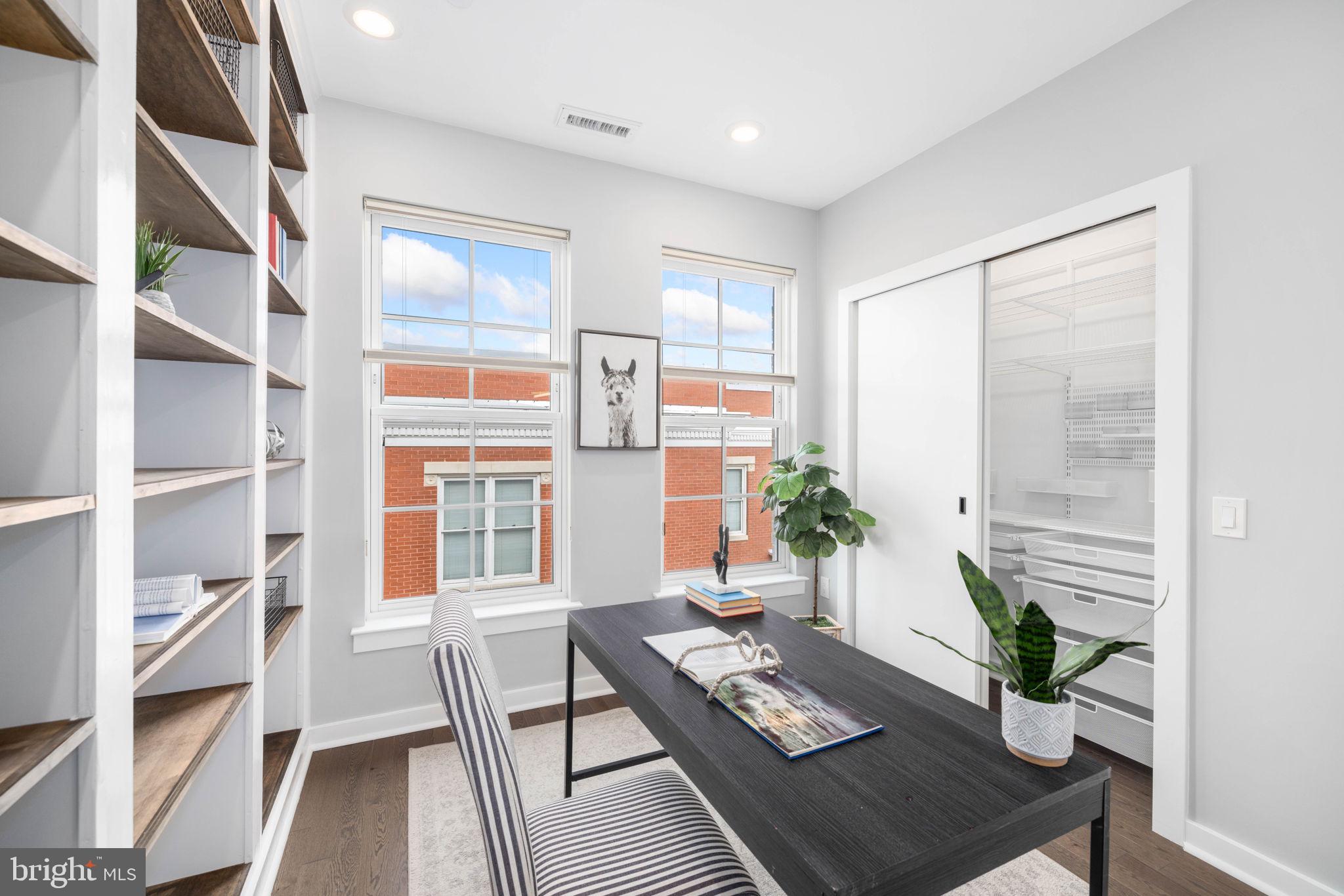 300 8TH STREET NE 402