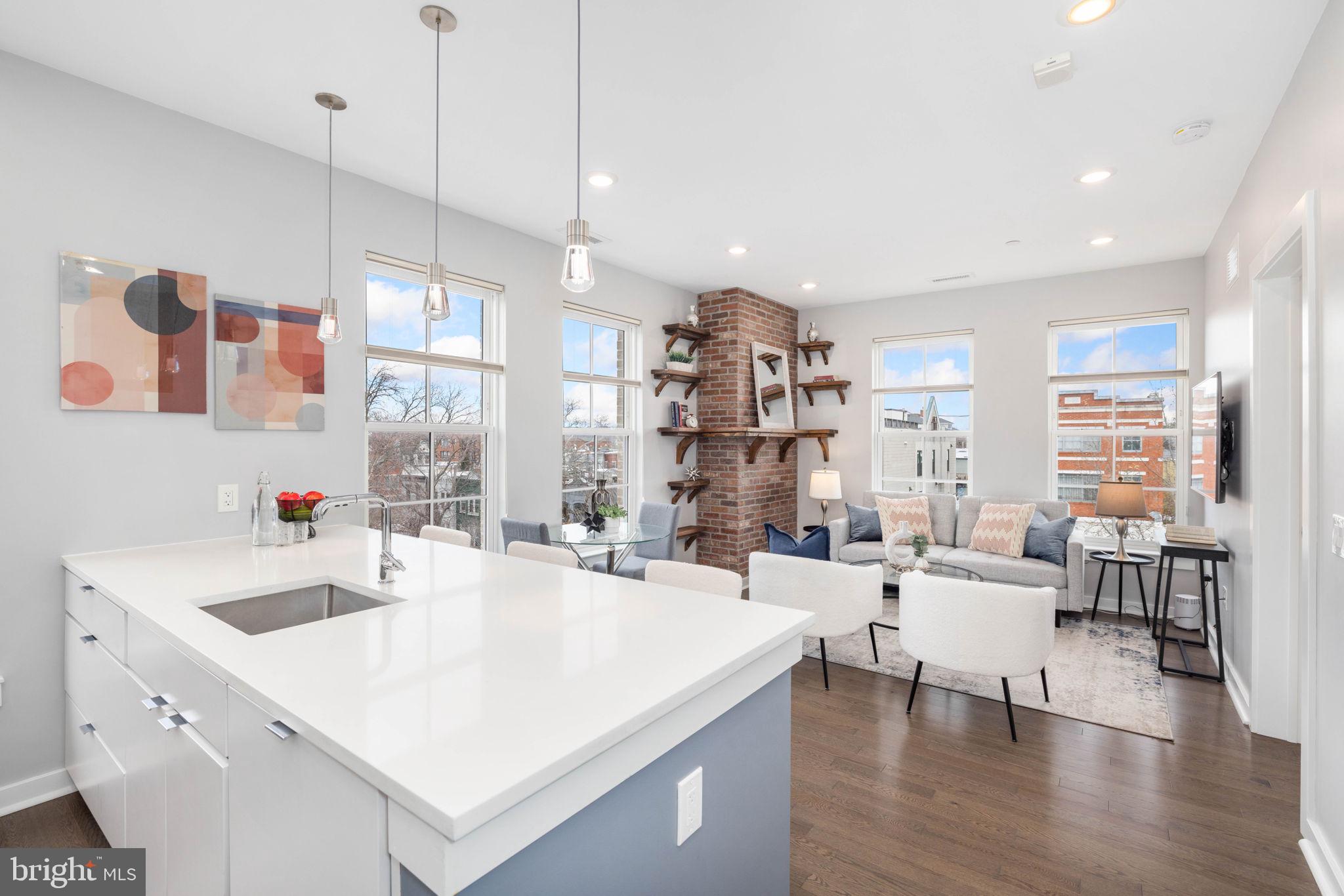 300 8TH STREET NE 402