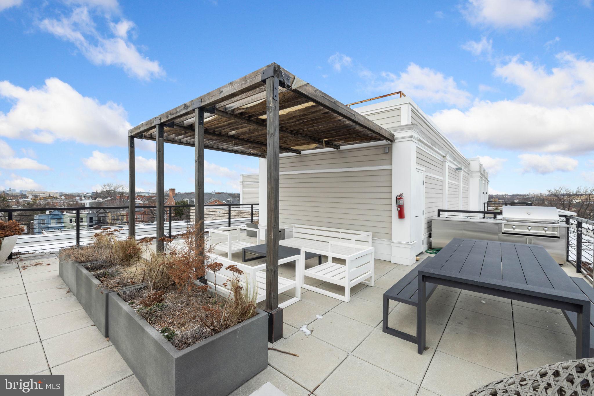300 8TH STREET NE 402