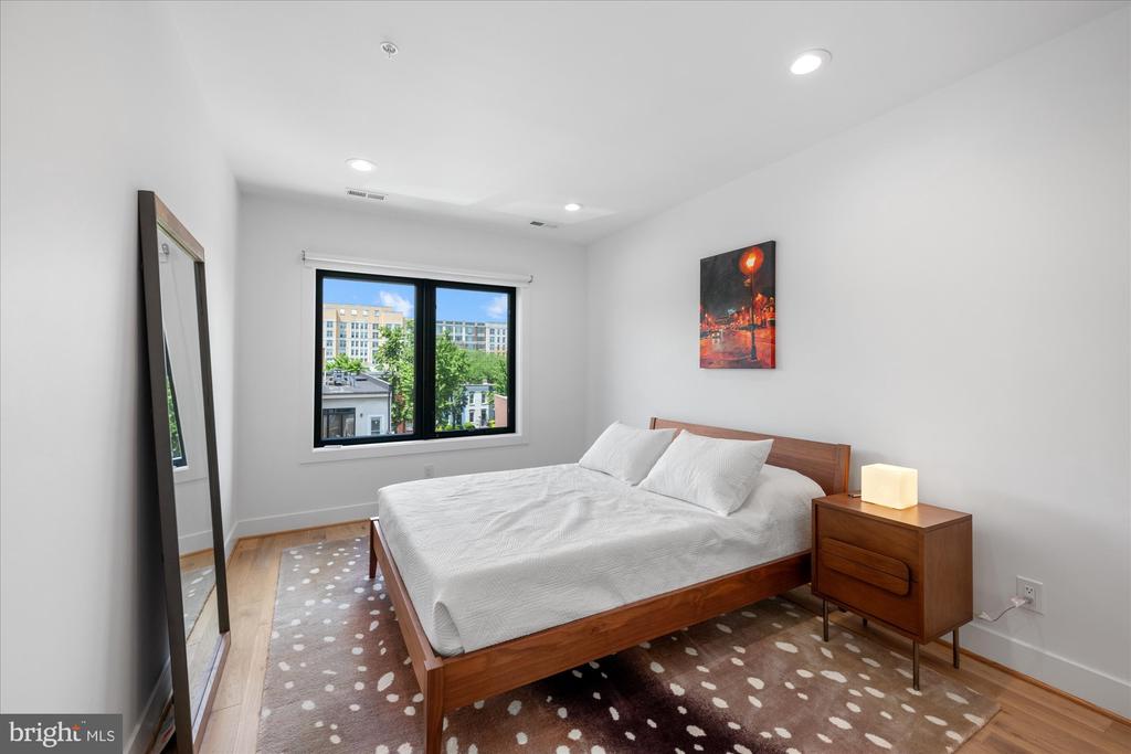 1512 6TH NW 2