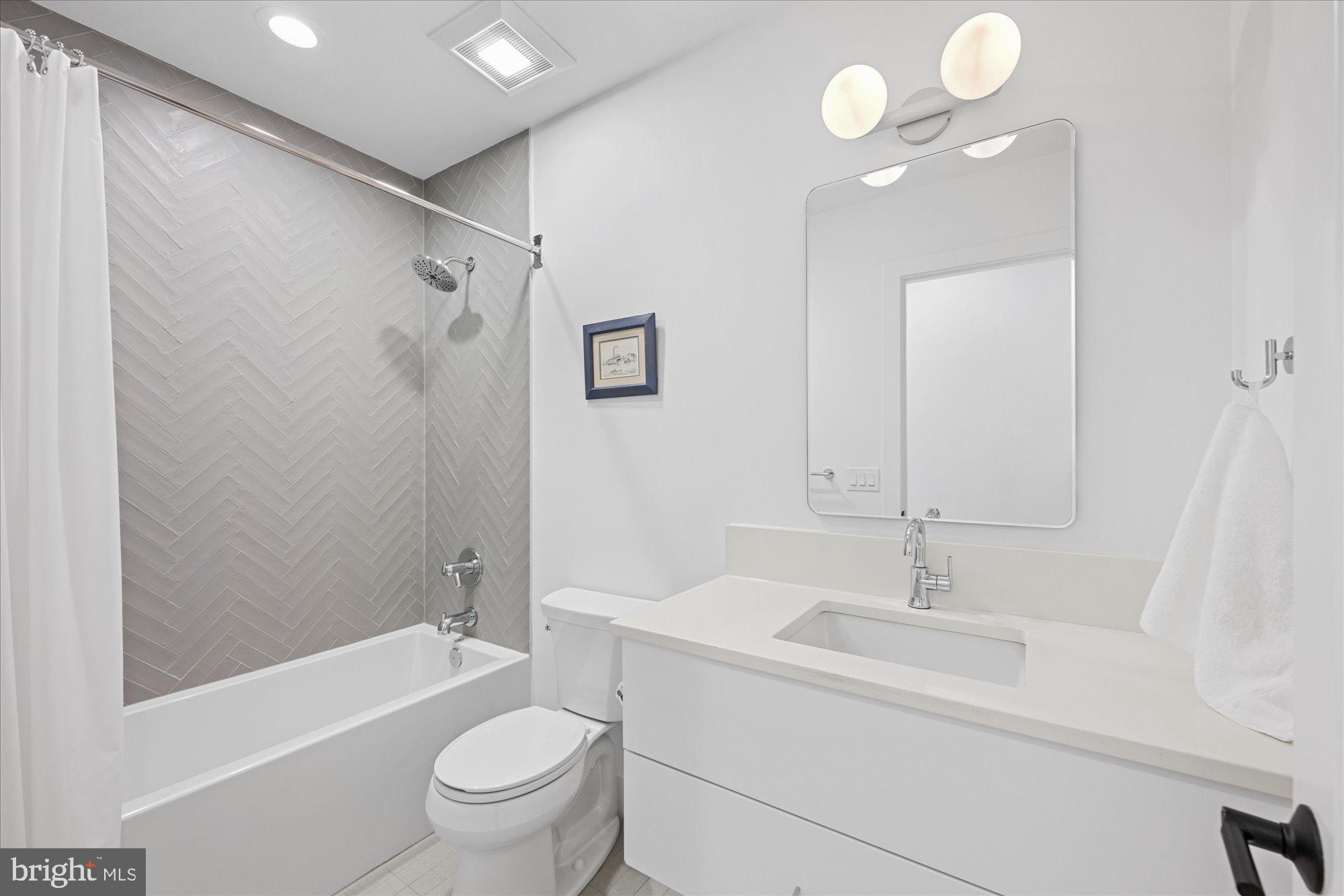 1512 6TH NW 2