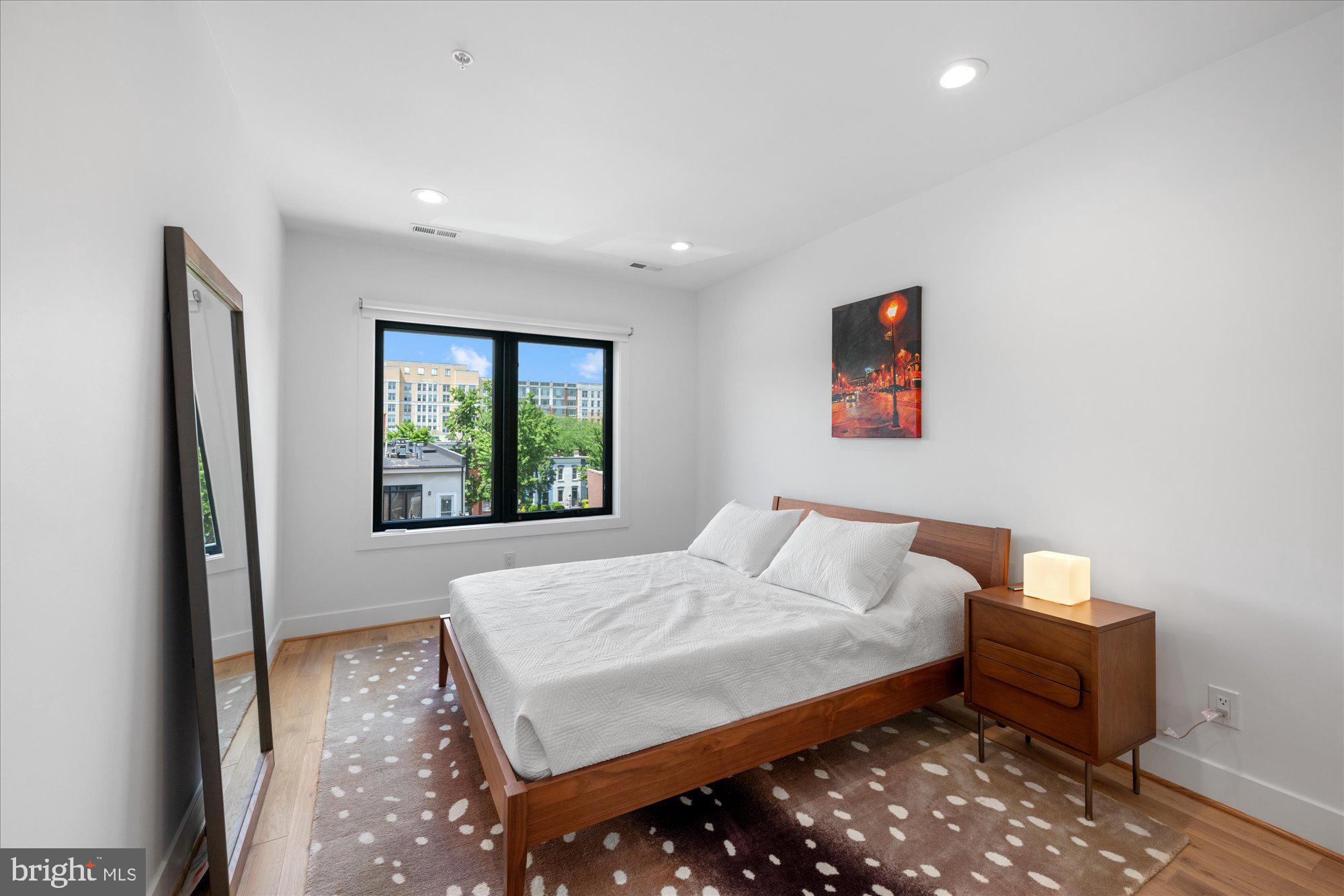 1512 6TH NW 2