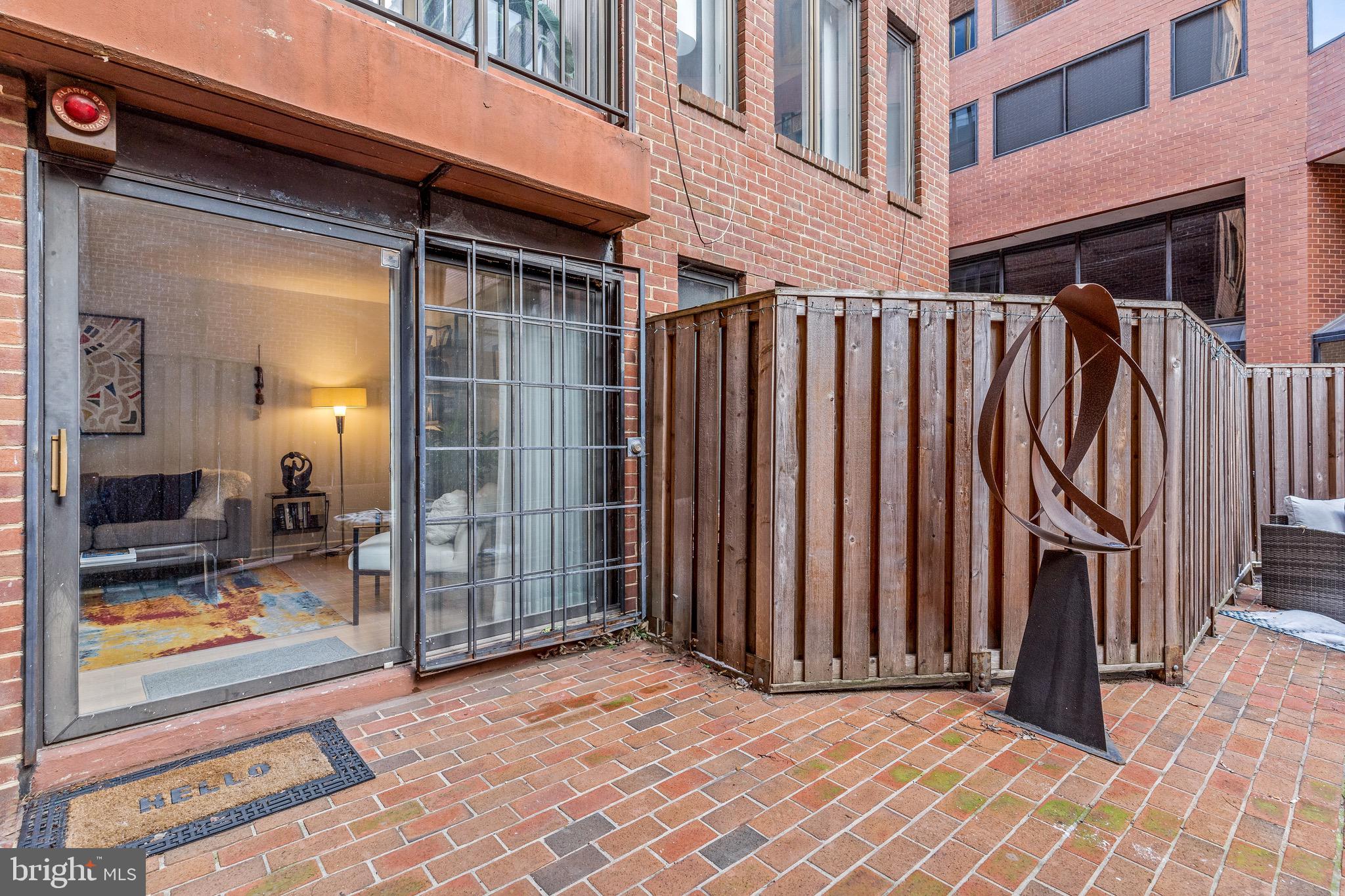 1045 31ST STREET NW 12