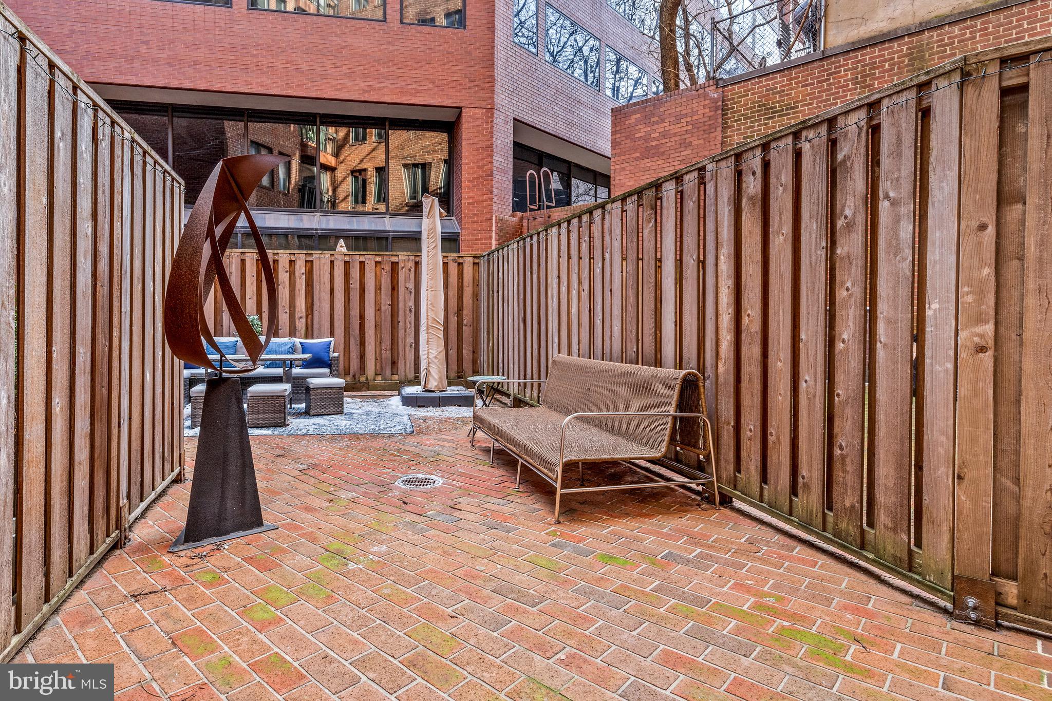 1045 31ST STREET NW 12