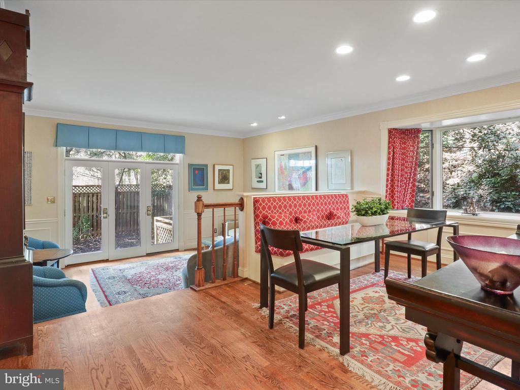 4012 CHANCERY COURT NW
