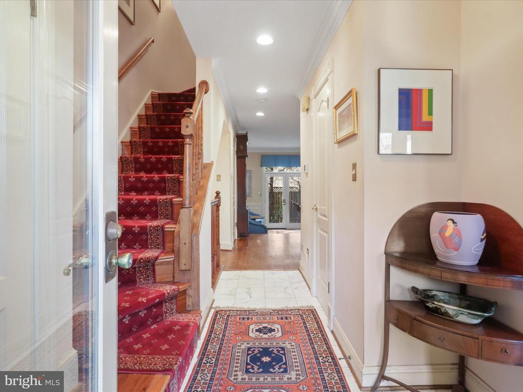 4012 CHANCERY COURT NW