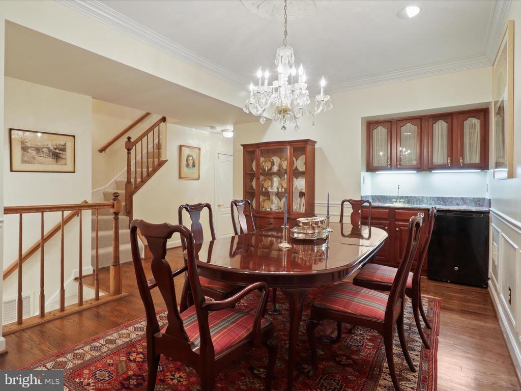 4012 CHANCERY COURT NW