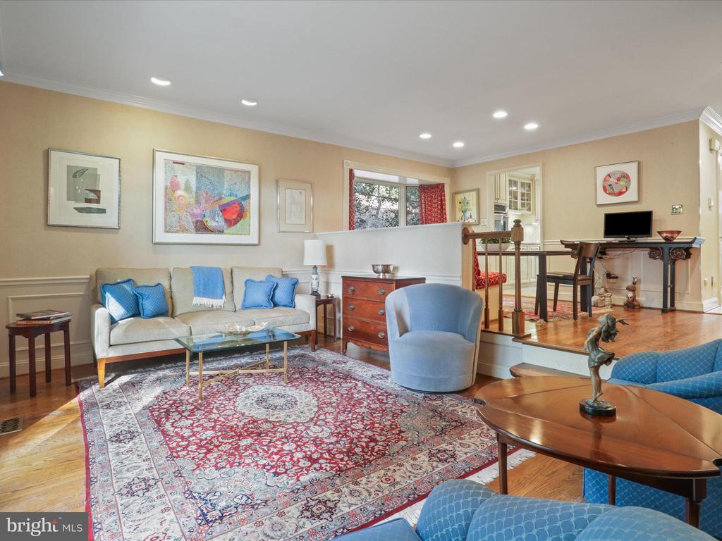 4012 CHANCERY COURT NW