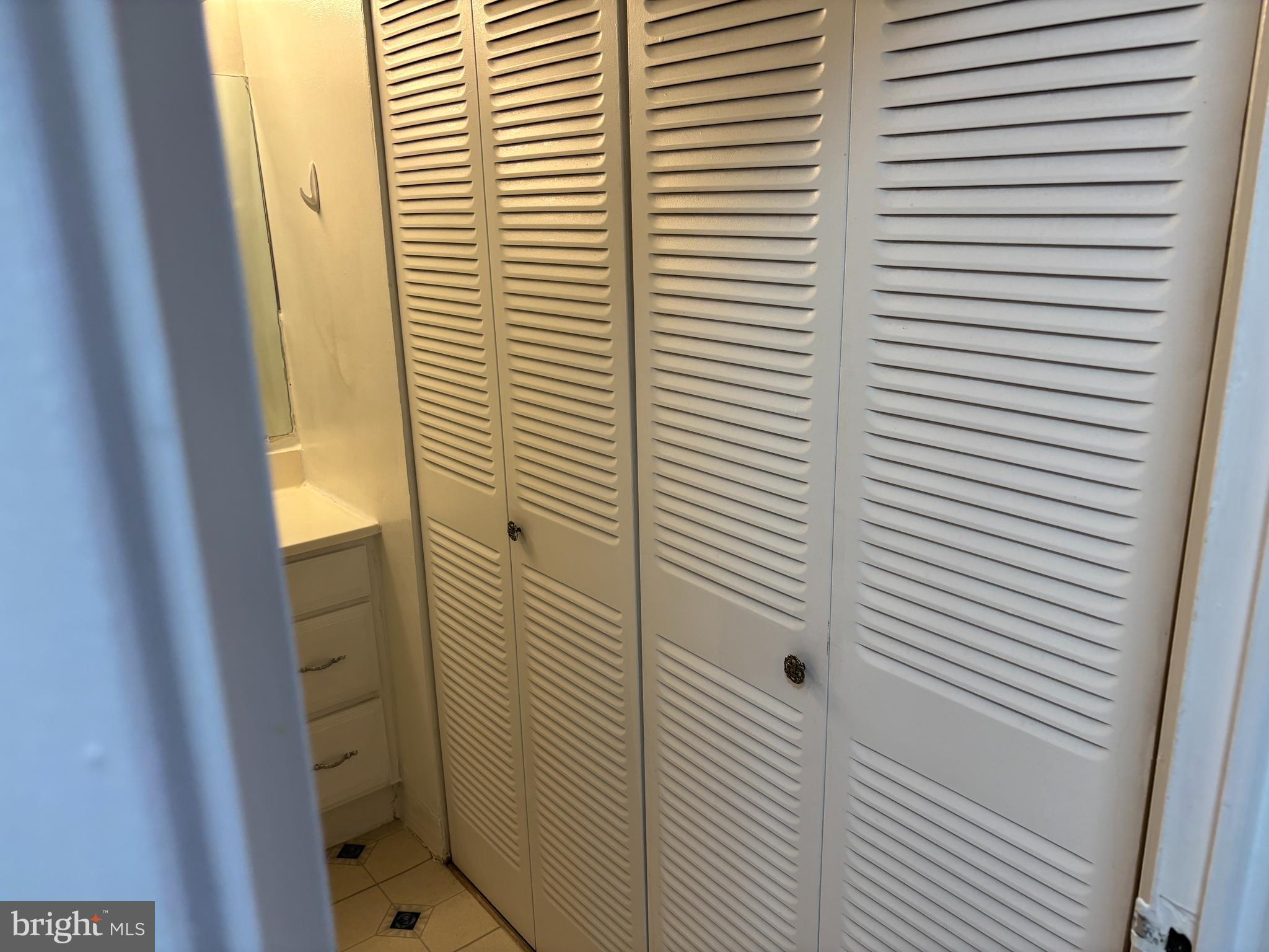 922 24TH STREET NW 814