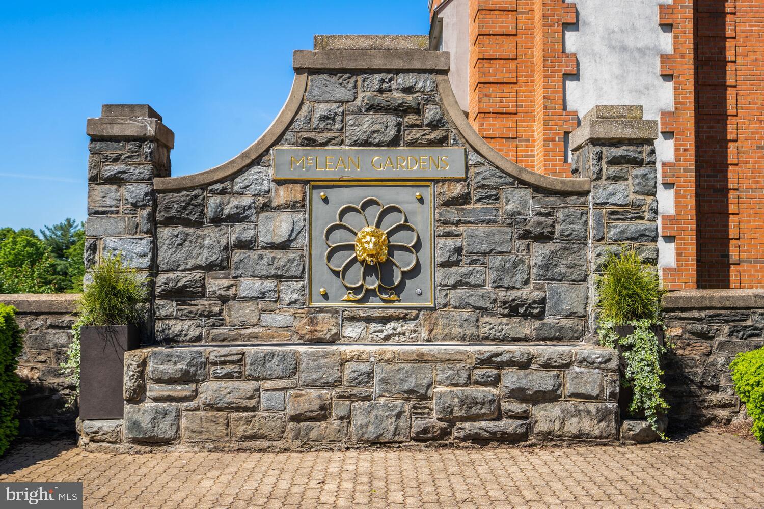 3861 NEWARK STREET NW E467