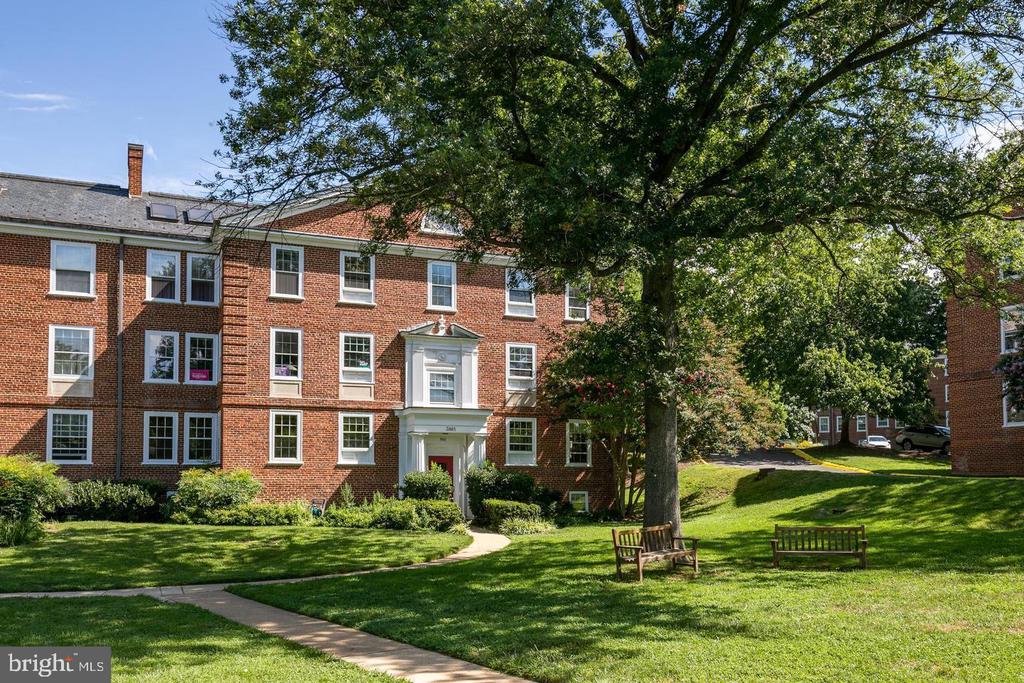 3861 NEWARK STREET NW E467