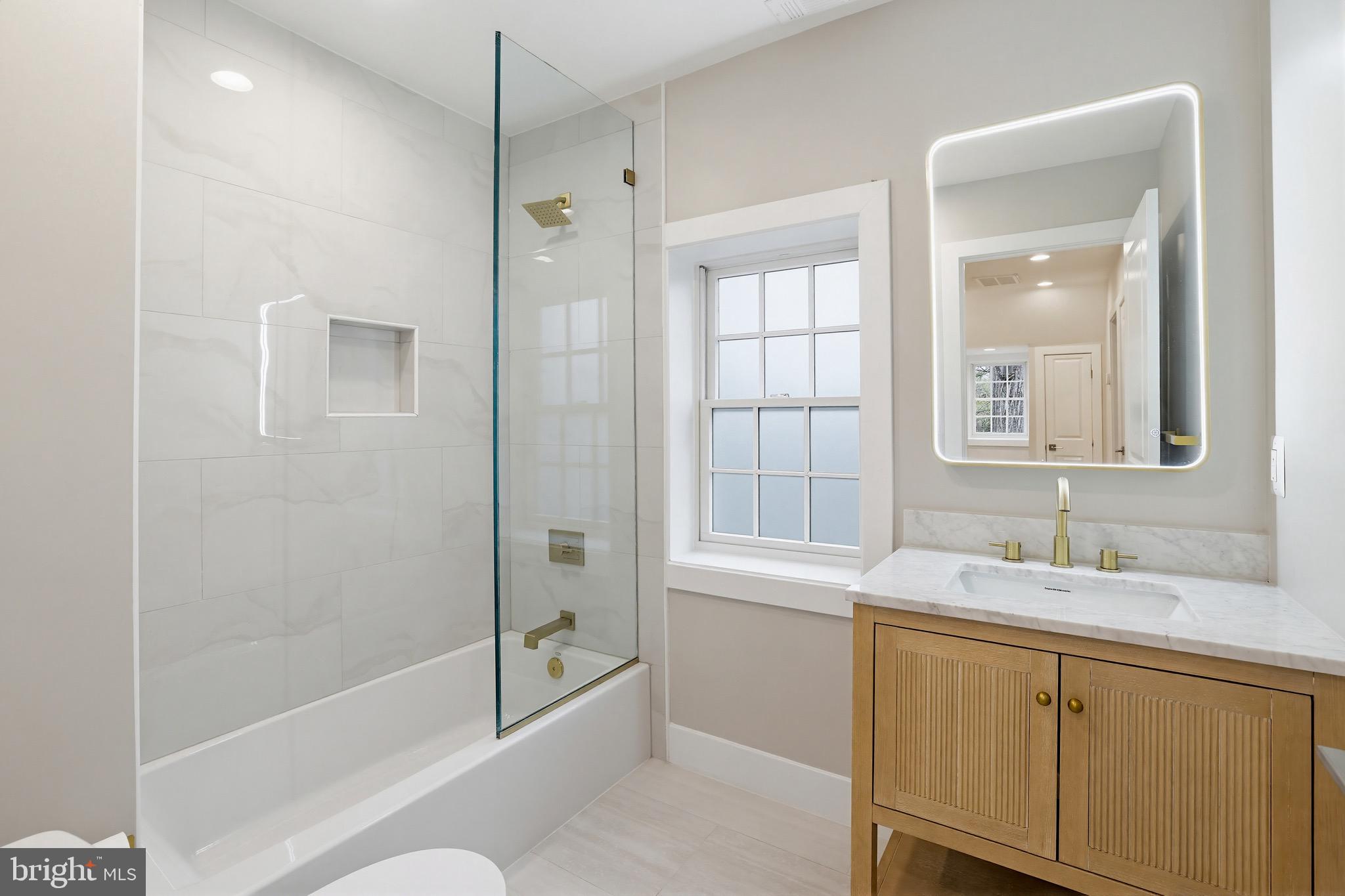 3517 RODMAN STREET NW