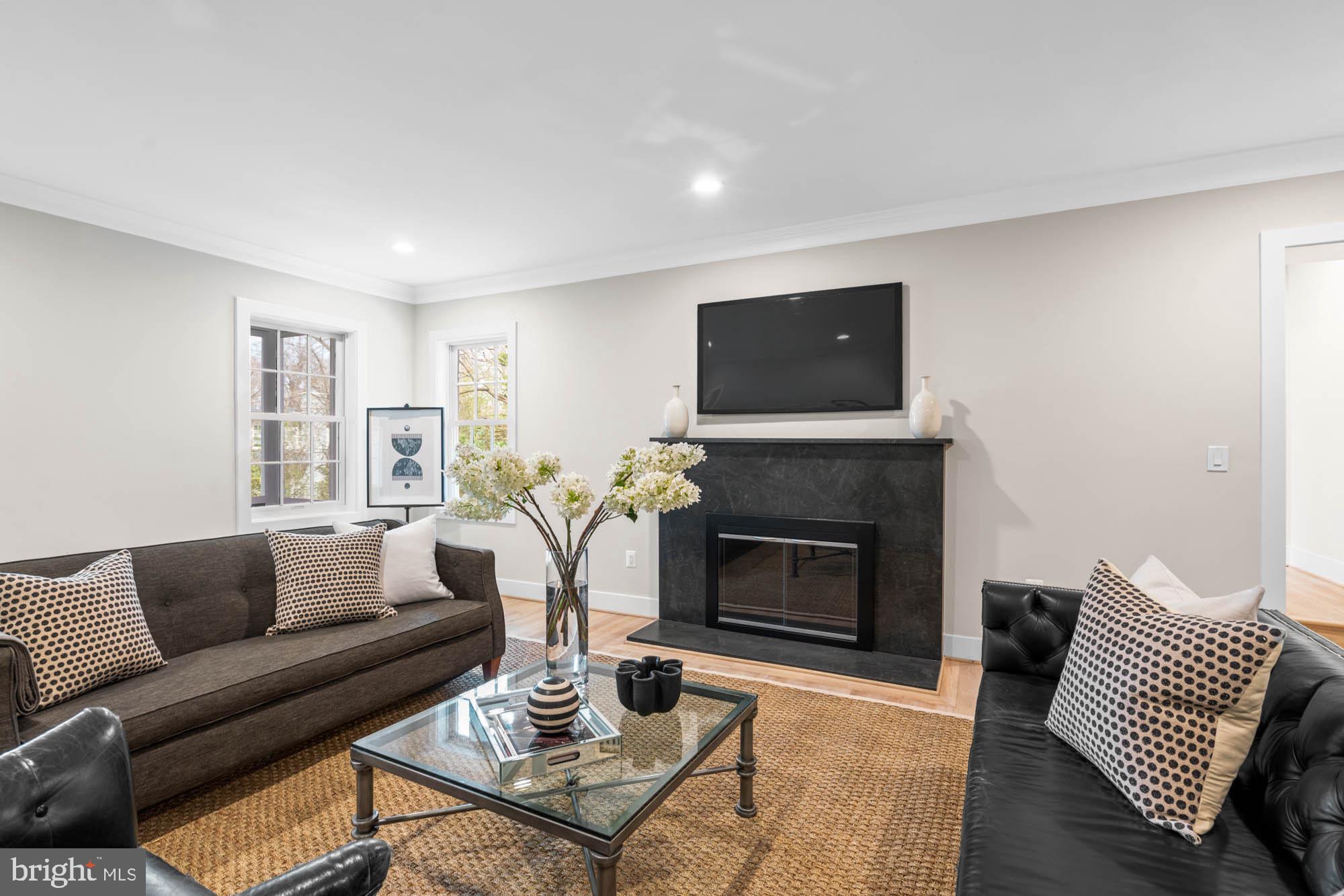 3517 RODMAN STREET NW