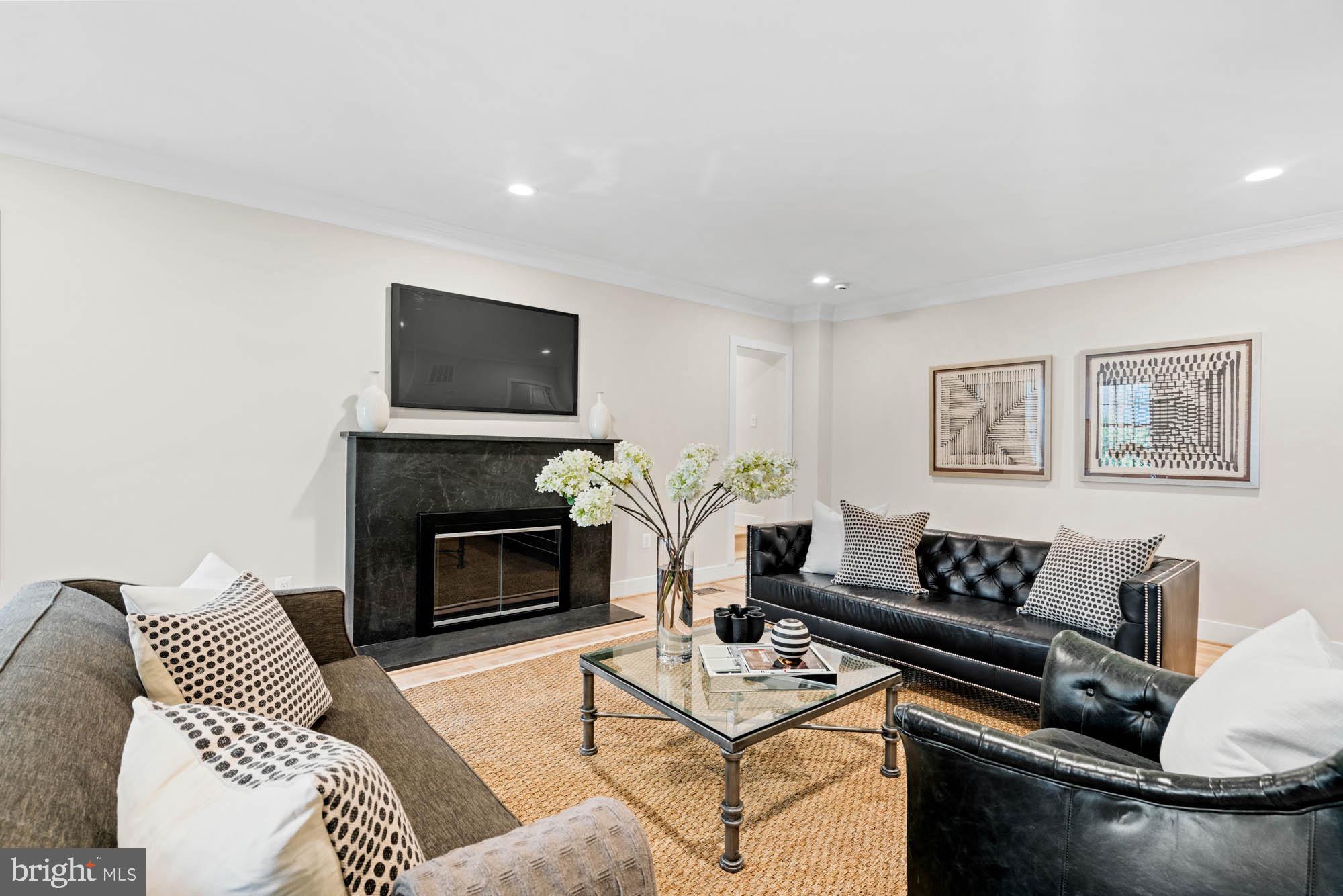 3517 RODMAN STREET NW