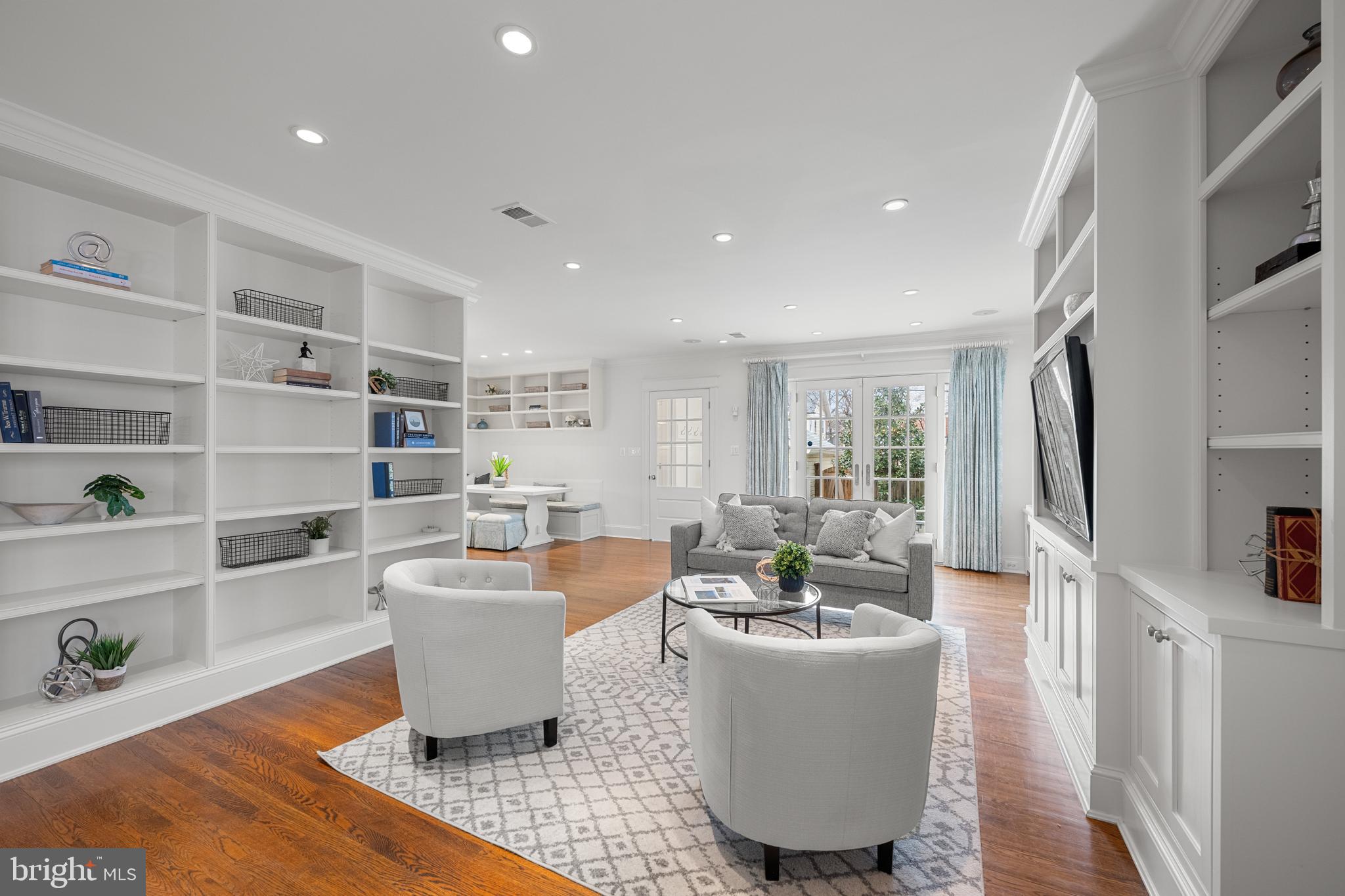 3219 MORRISON STREET NW