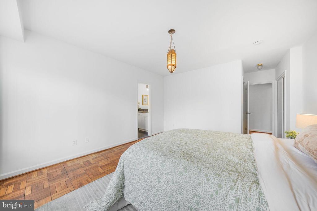 4301 MASSACHUSETTS AVENUE NW A313