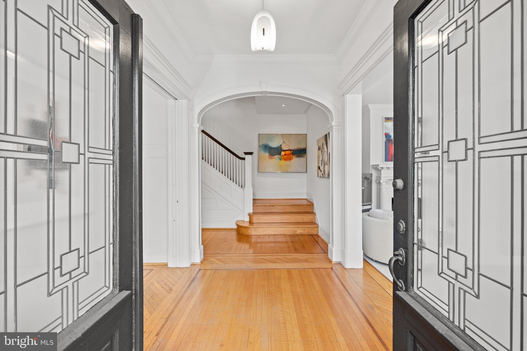 2862 28TH STREET NW