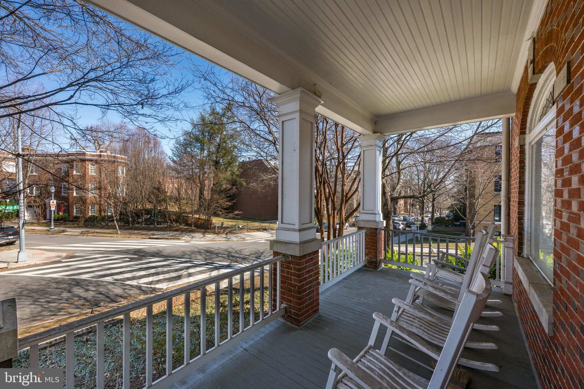 2862 28TH STREET NW