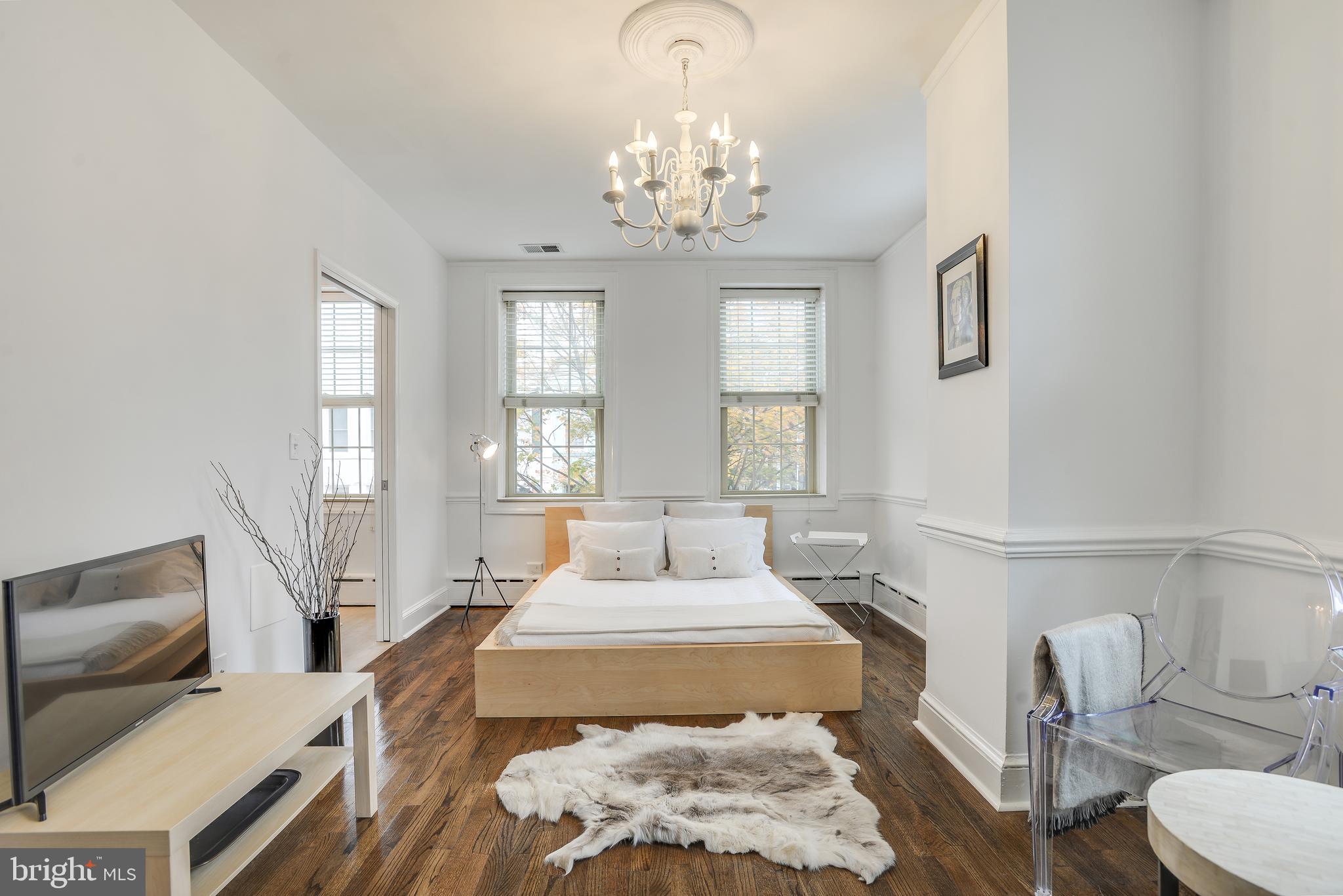 2120 NW NEWPORT PLACE NW