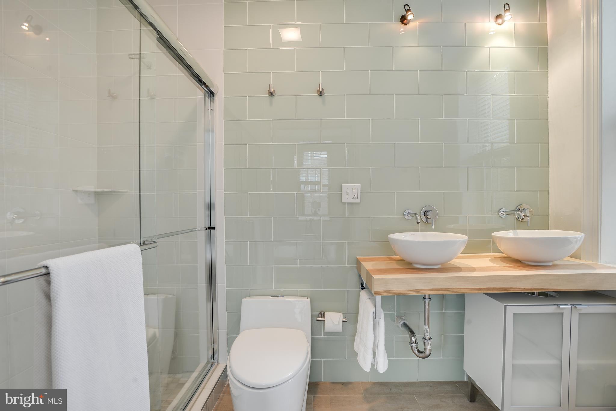 2120 NW NEWPORT PLACE NW