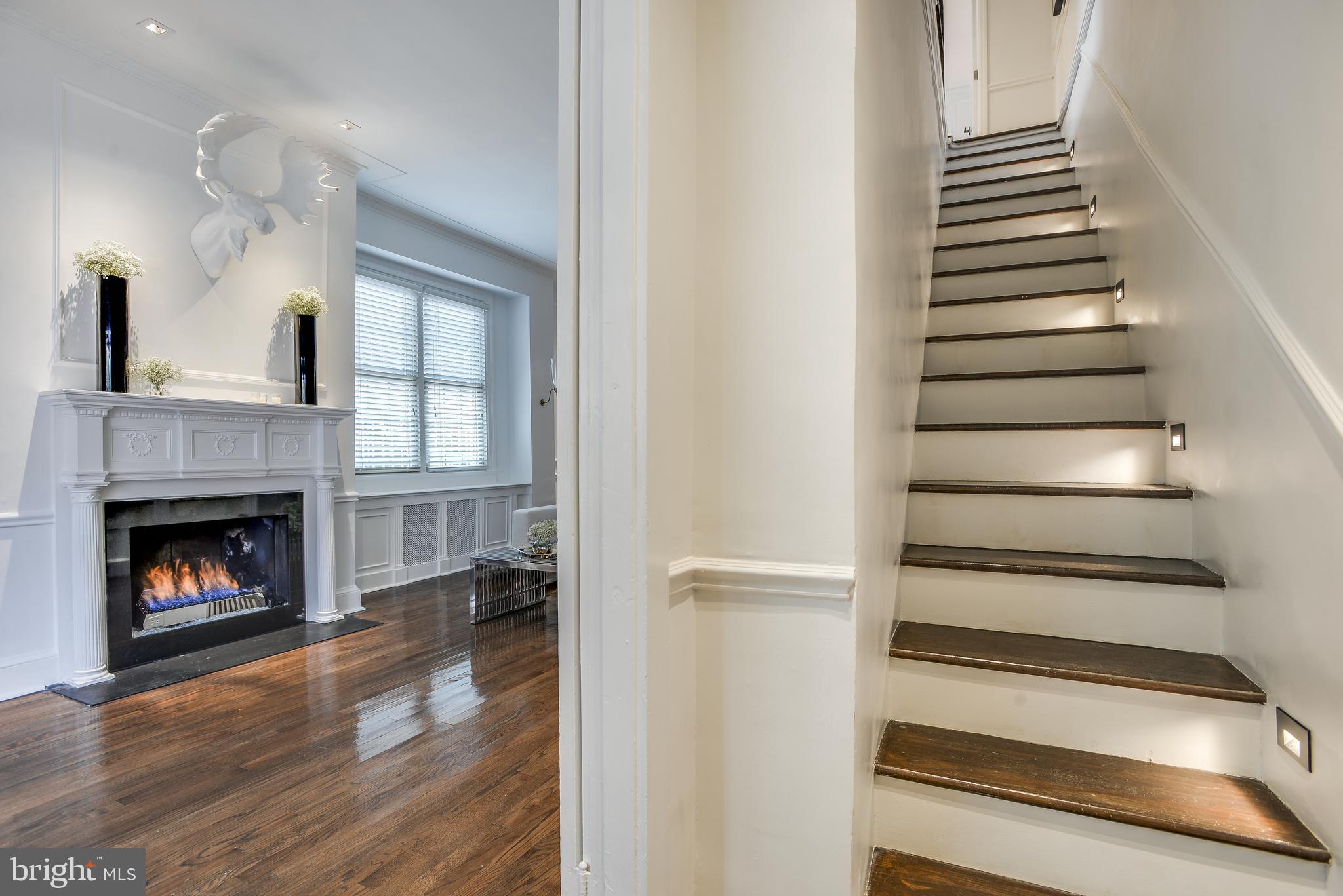 2120 NW NEWPORT PLACE NW