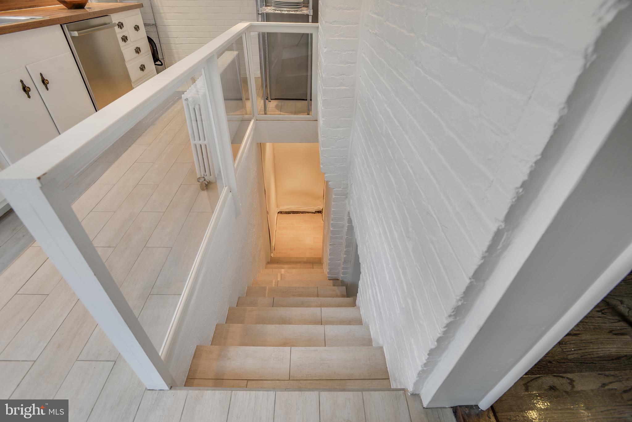 2120 NW NEWPORT PLACE NW