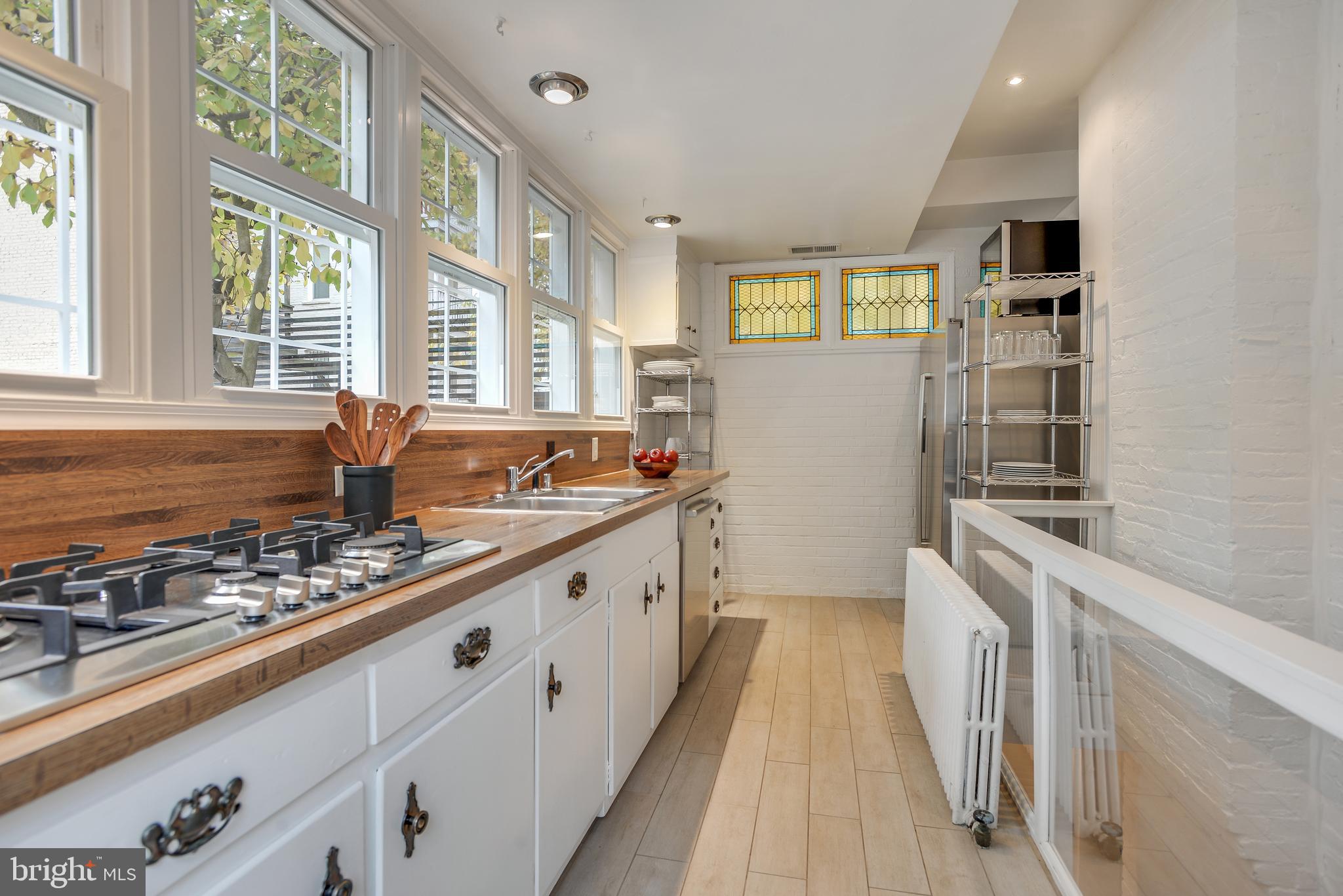 2120 NW NEWPORT PLACE NW